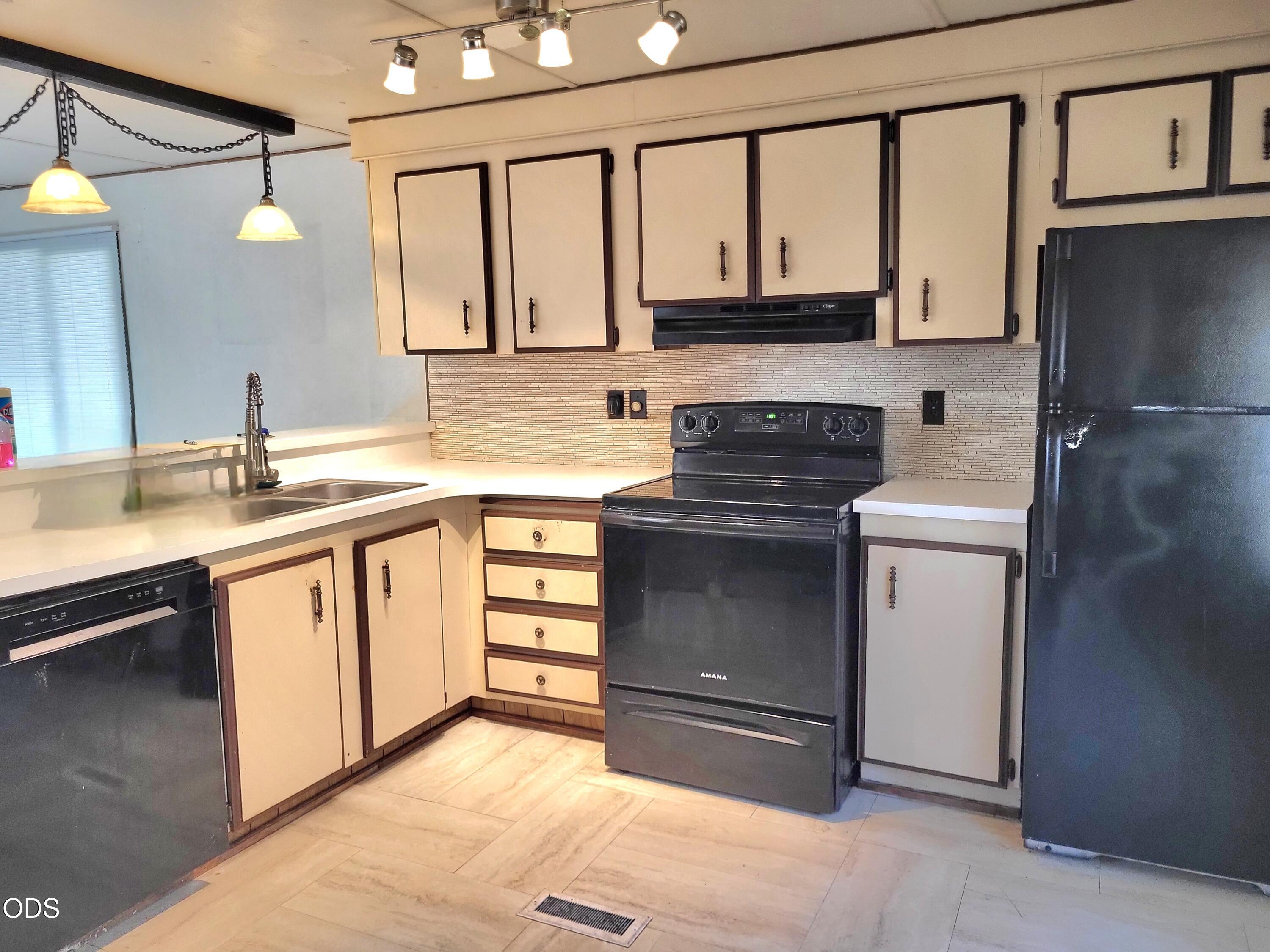 3431 S Pacific Highway, Spc 18 — photo