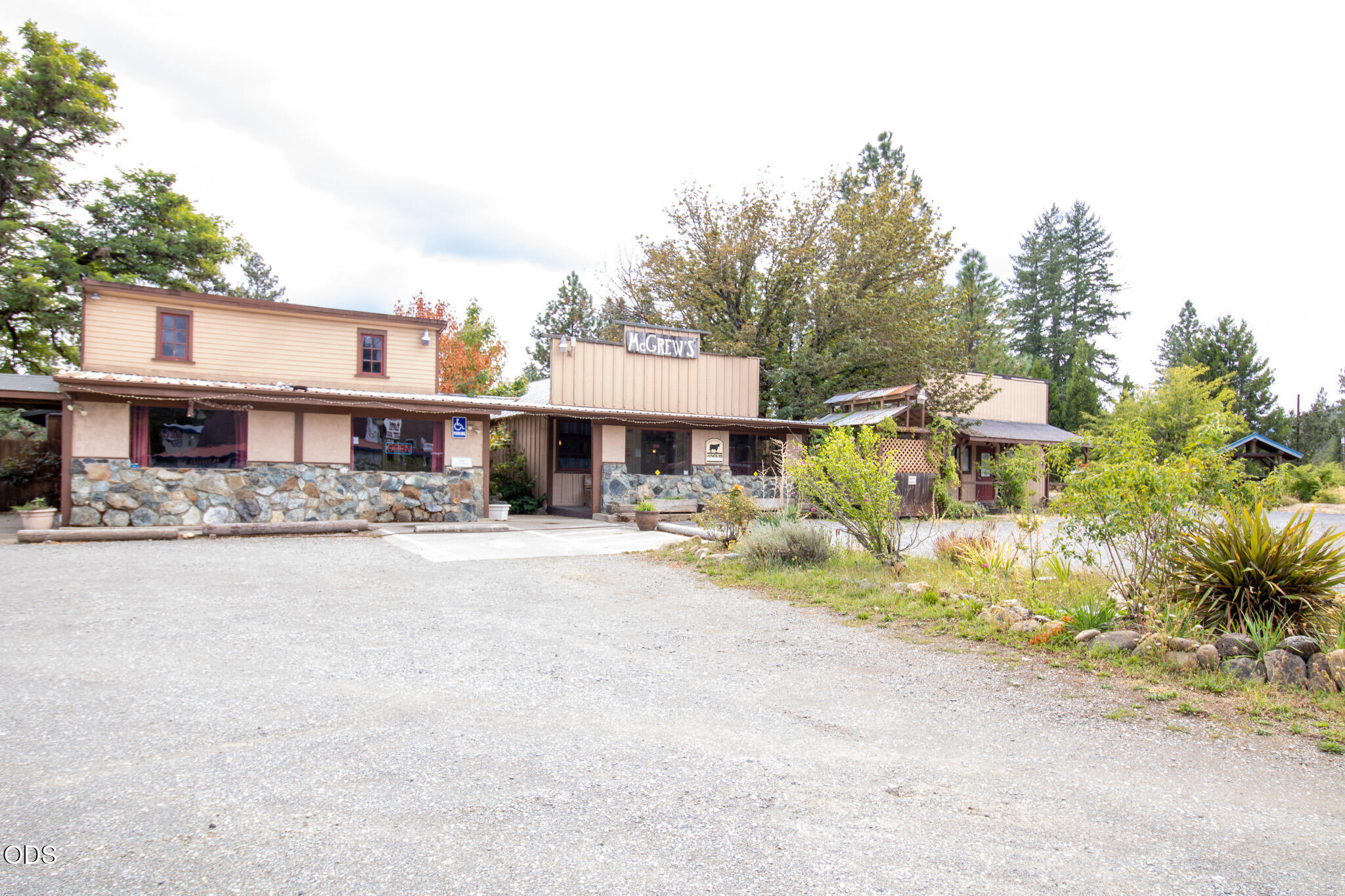 33103 Redwood Highway — photo