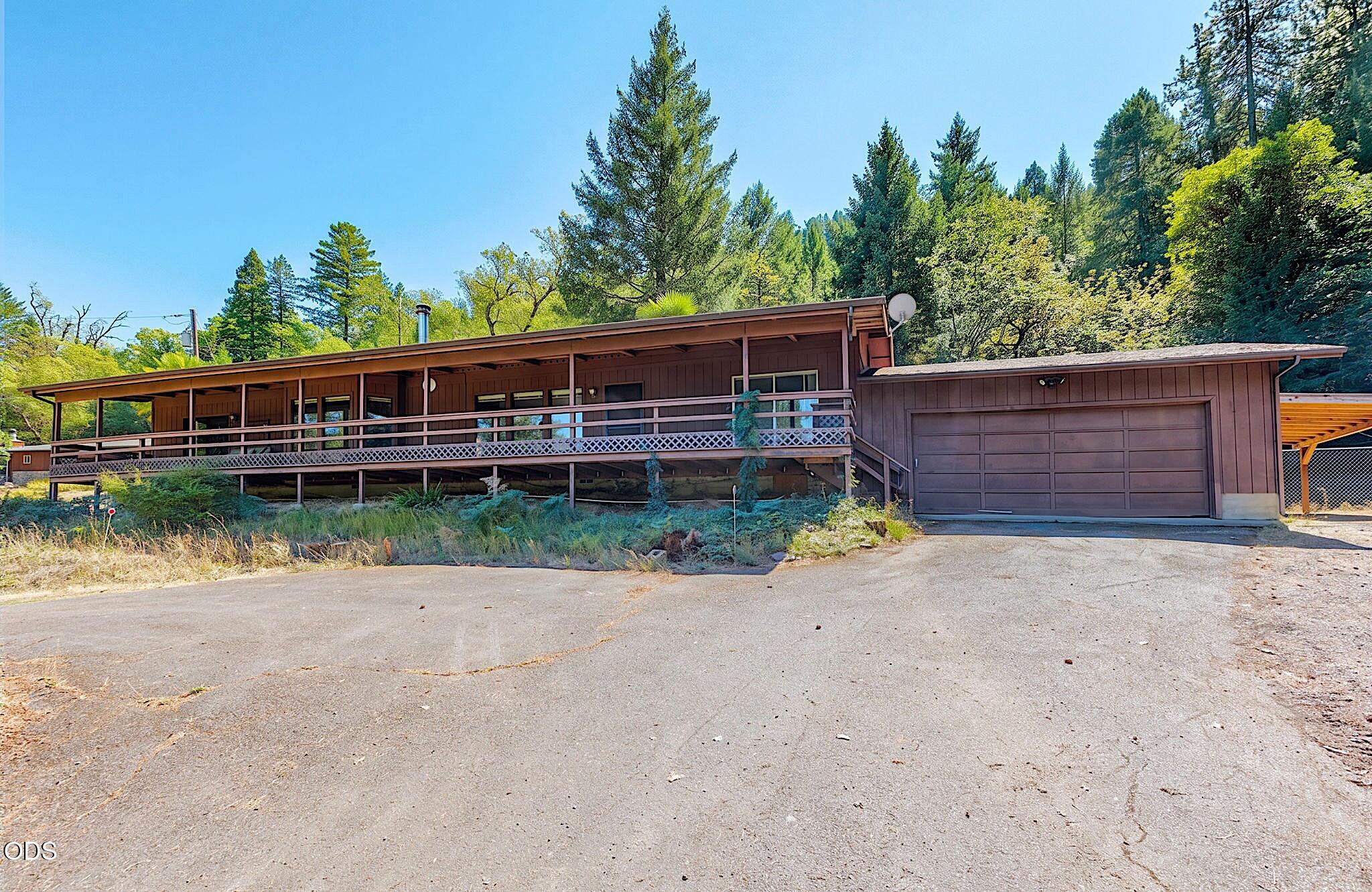 4433 Rogue River Highway — photo