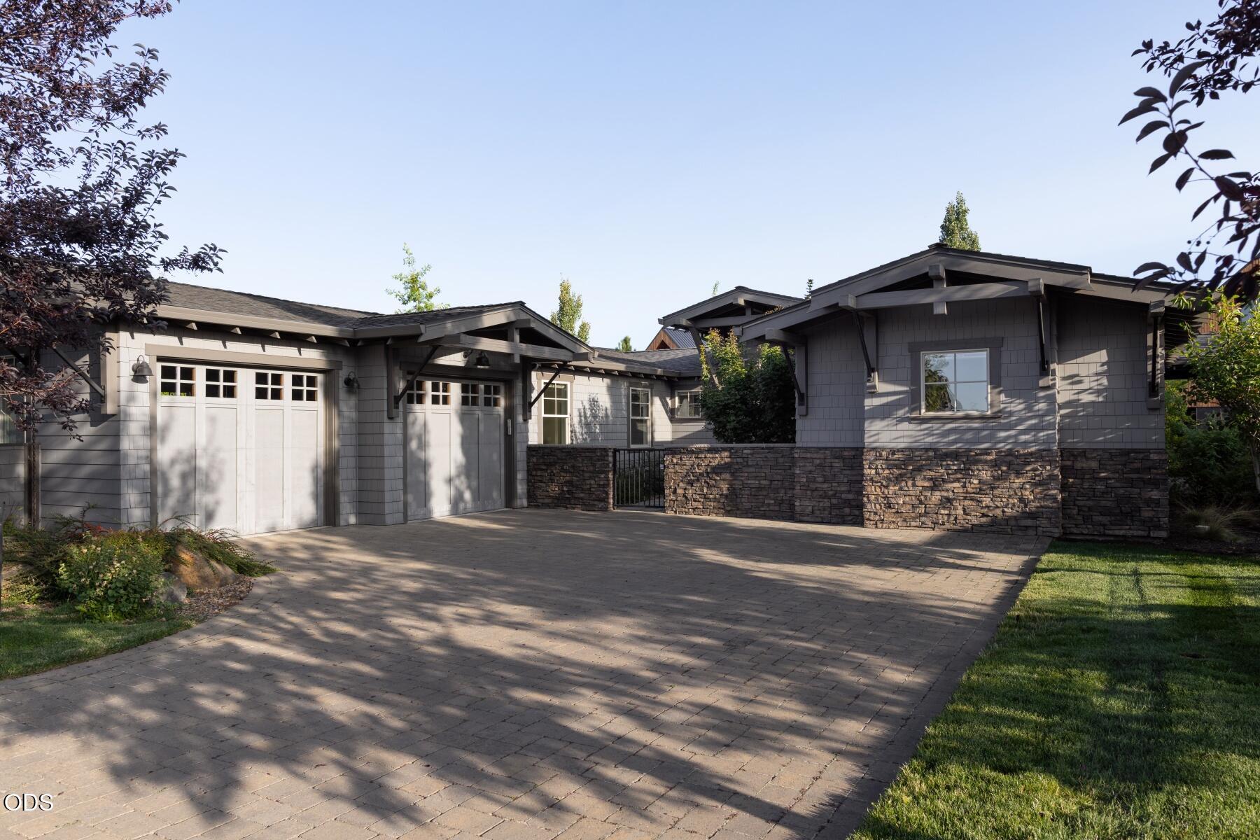 19301 Alianna Loop, Bend, OR 97702 — photo 2