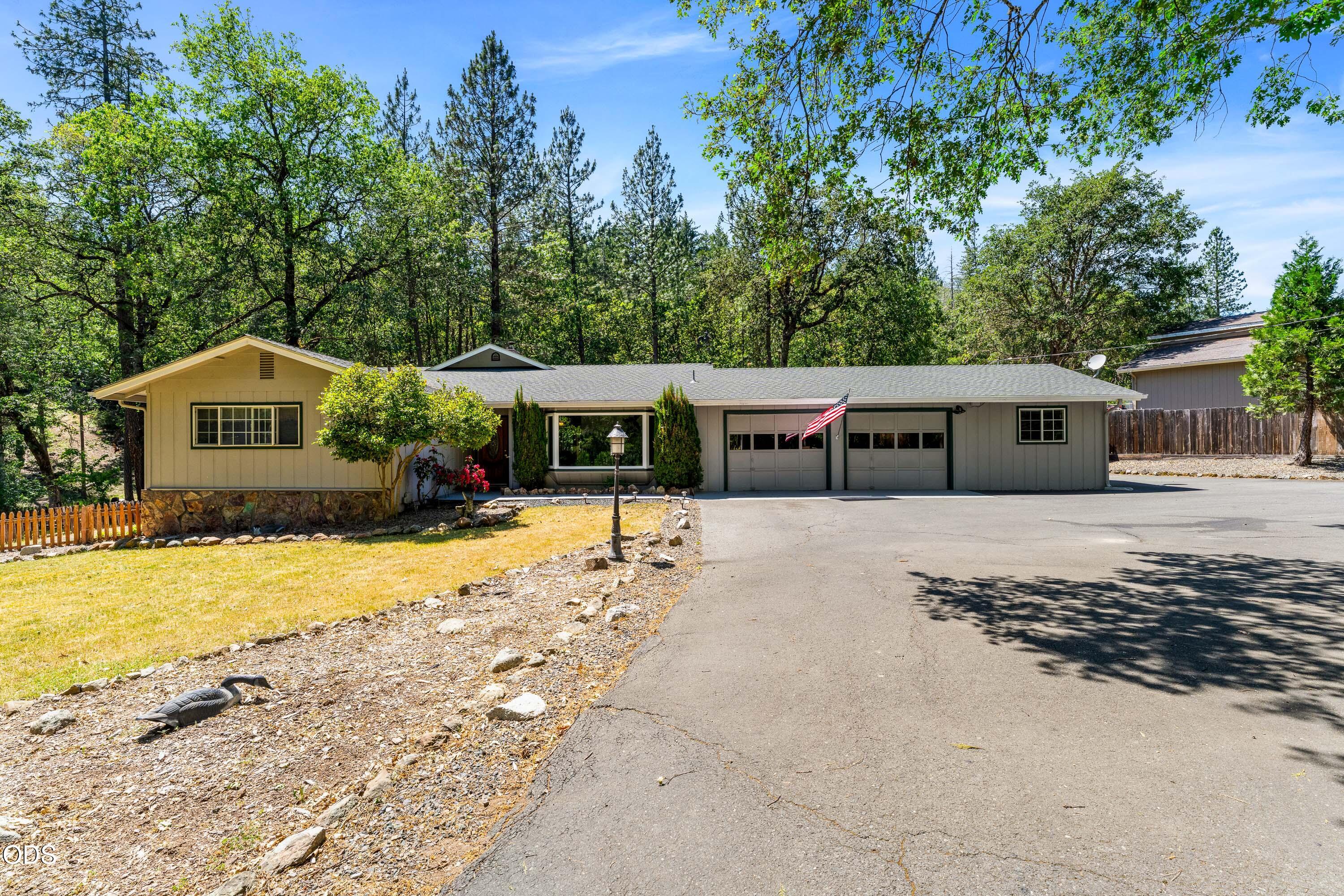 370 Horseshoe Drive — photo