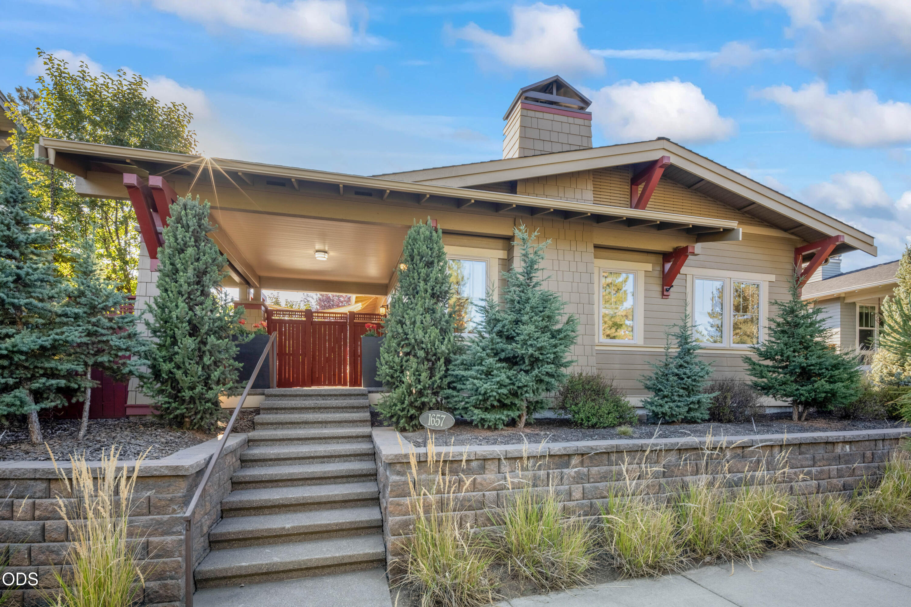 1657 NW Mt Washington — photo