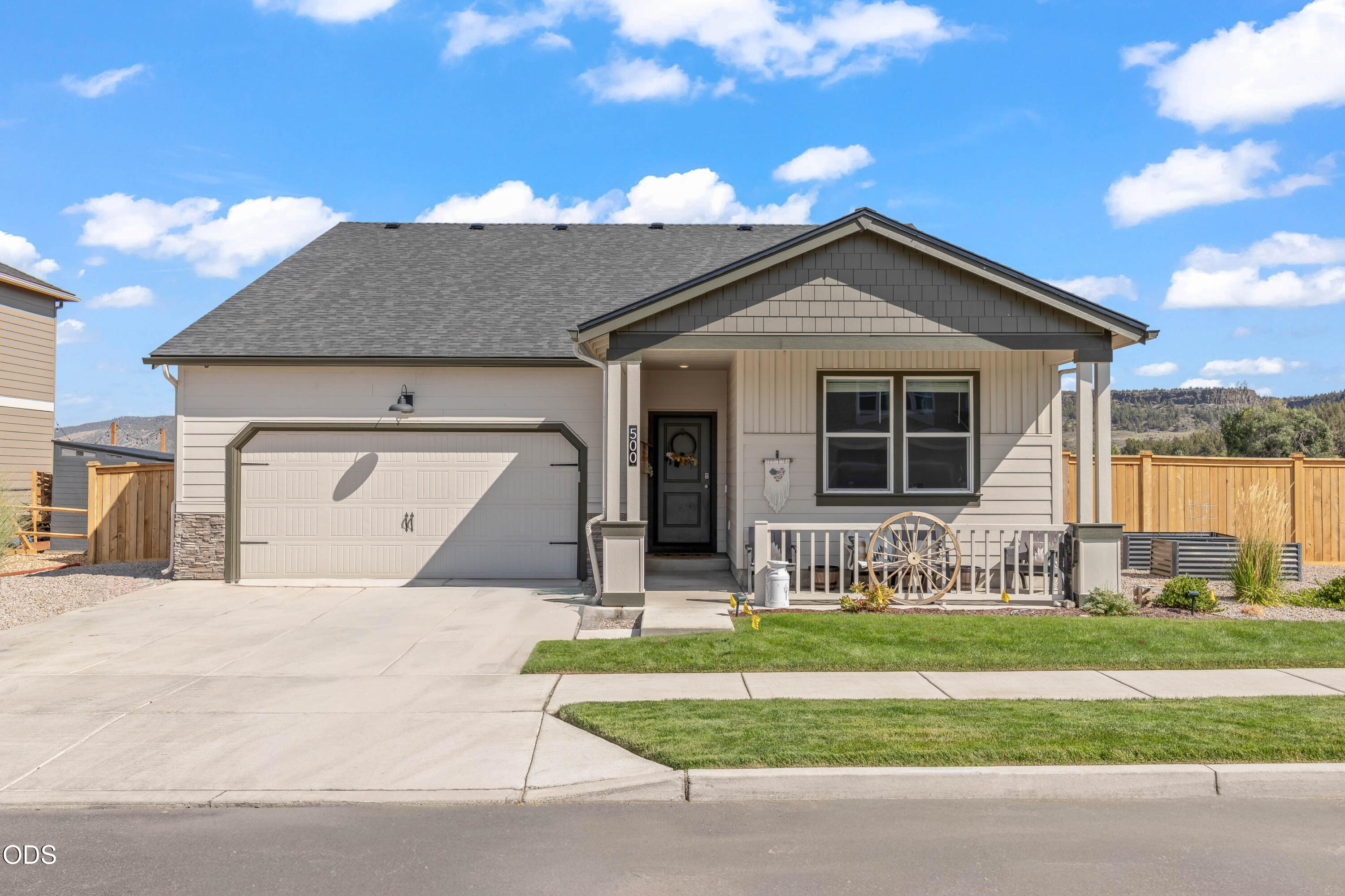 500 SE Stetson Court — photo