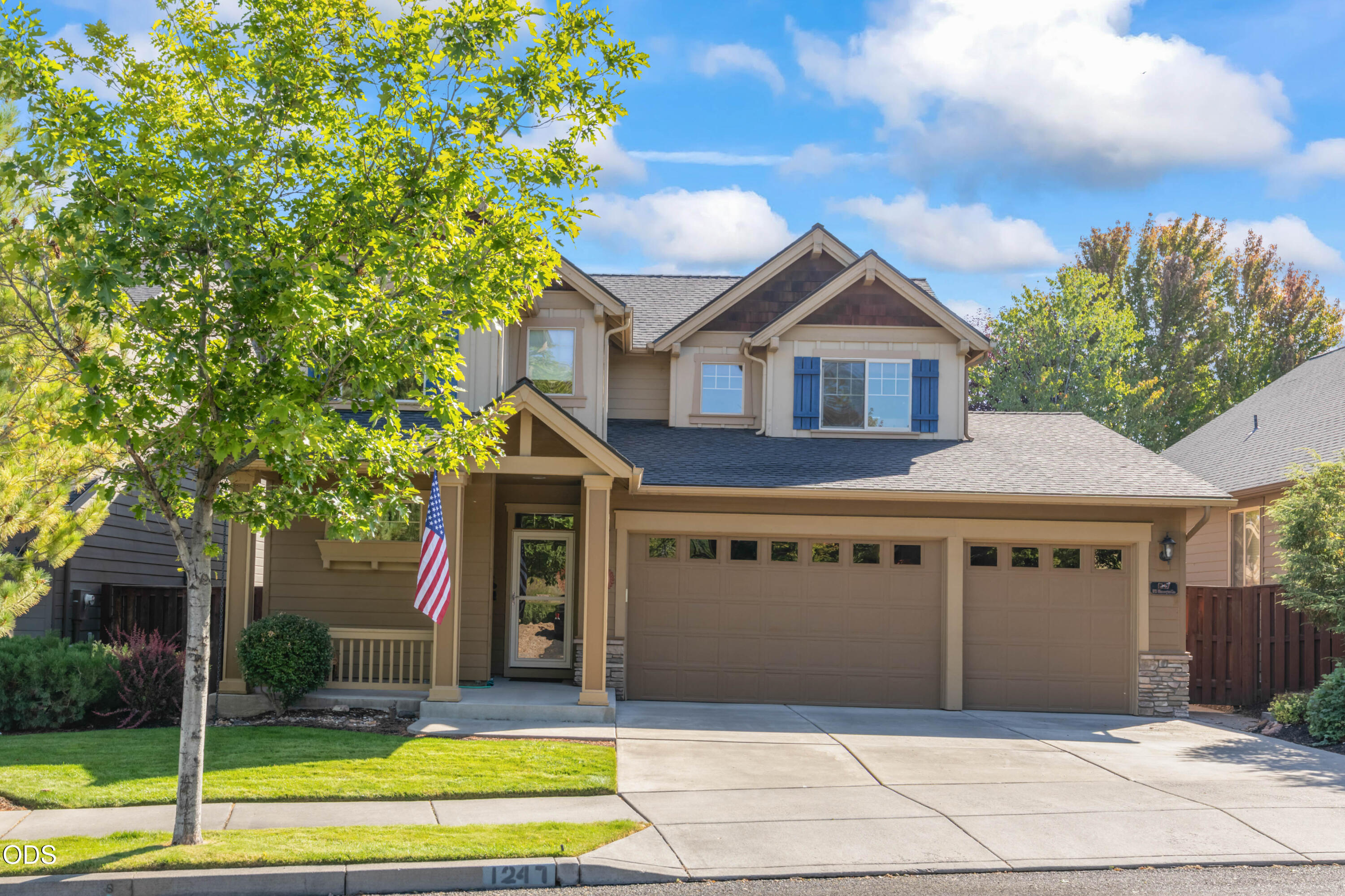 1247 NE Hudspeth Circle — photo