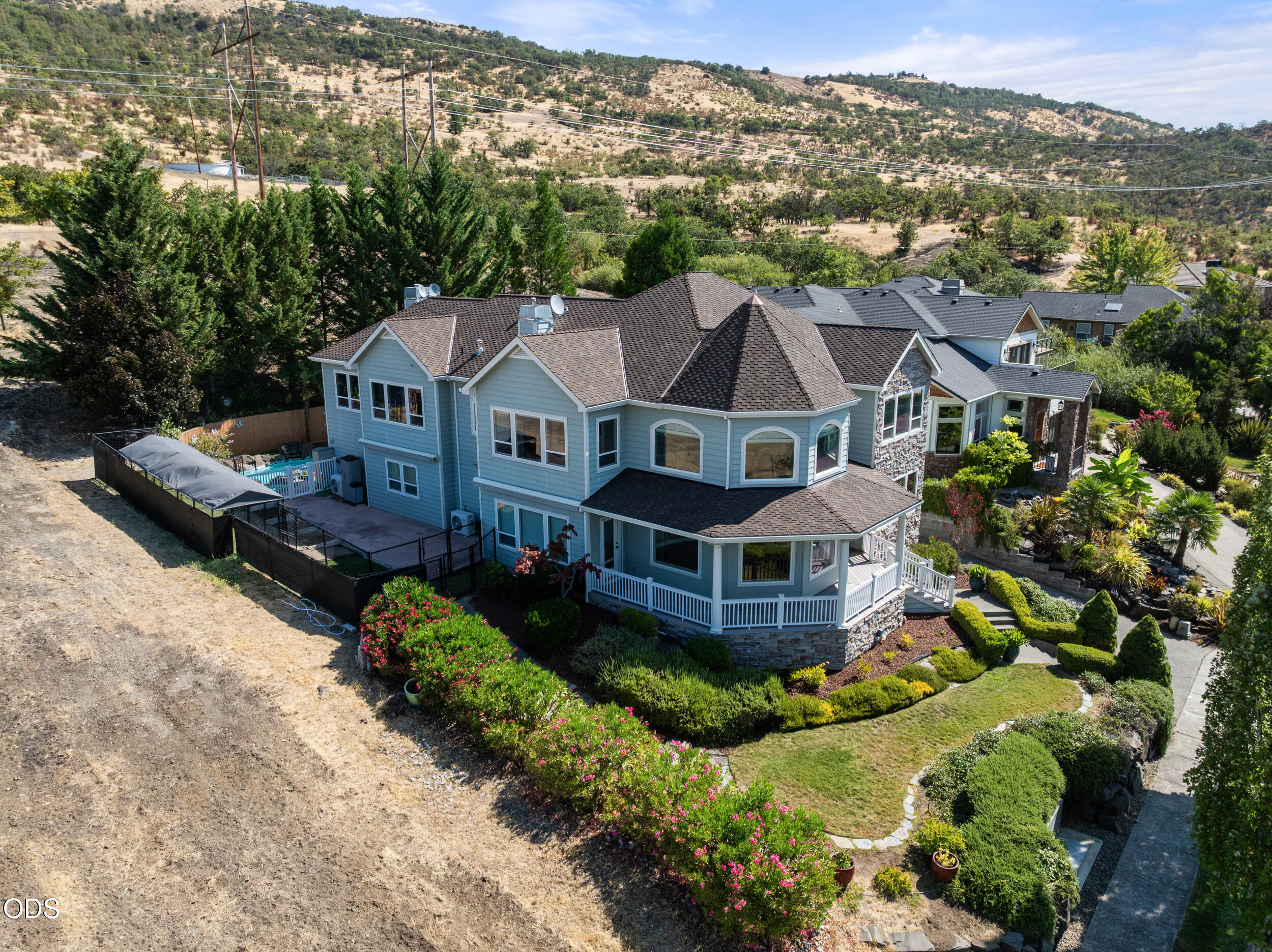4501 Pinnacle Drive — photo
