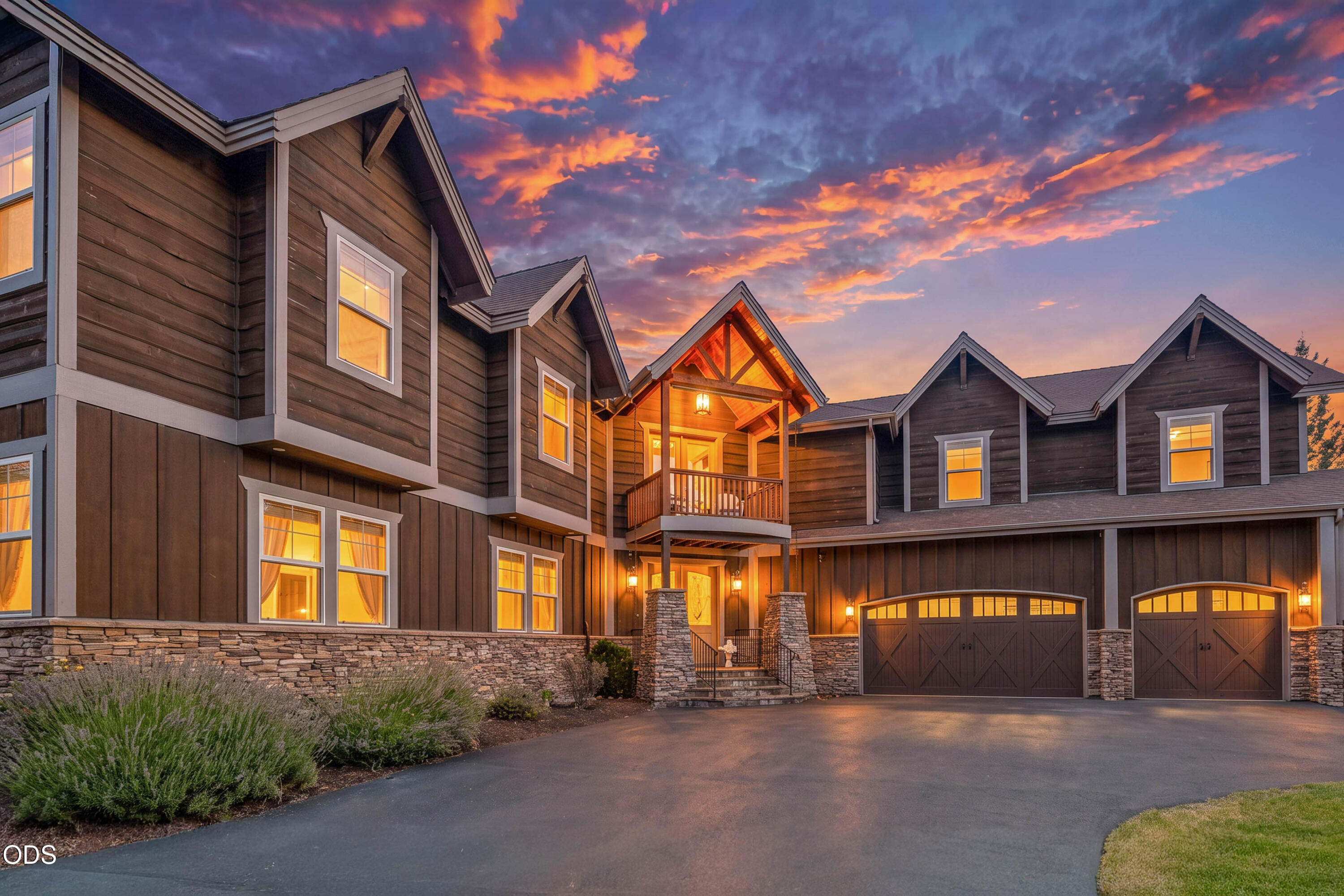 515 Nutcracker Drive — photo