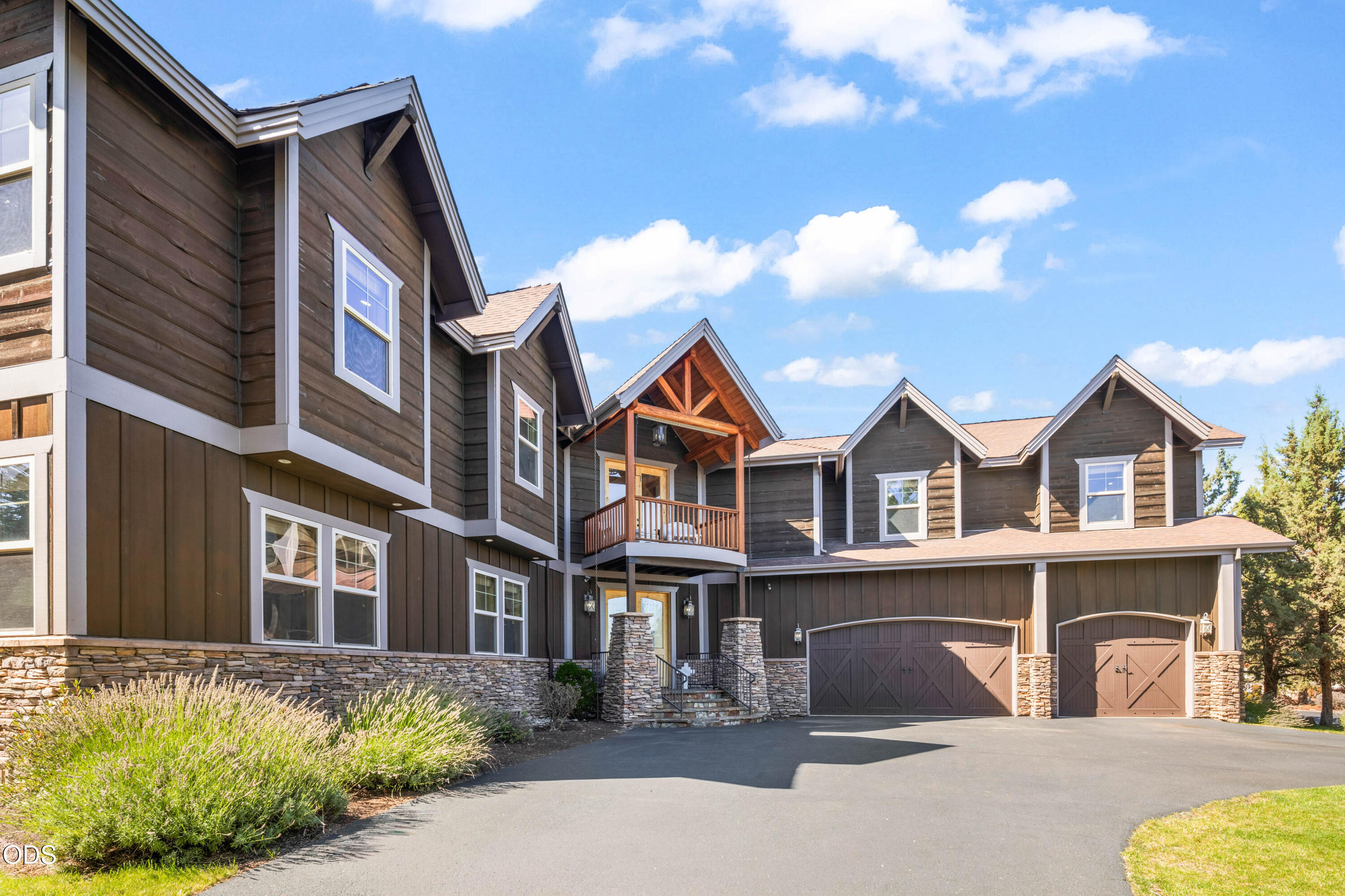 515 Nutcracker Drive, Redmond, OR 97756 — photo 2