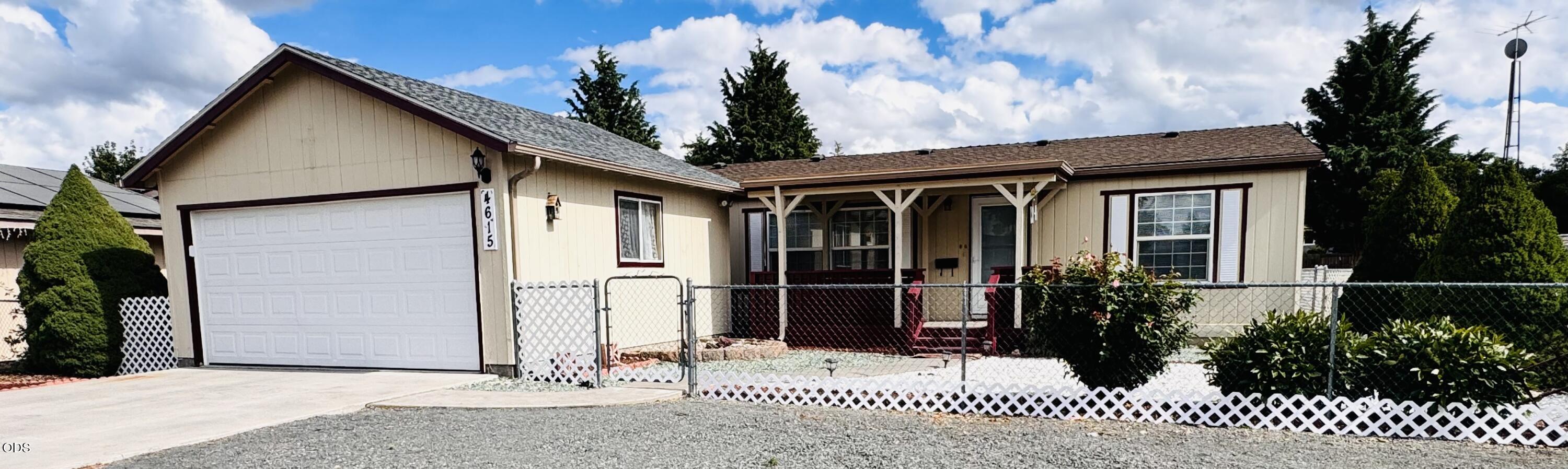 4615 Alt Way — photo