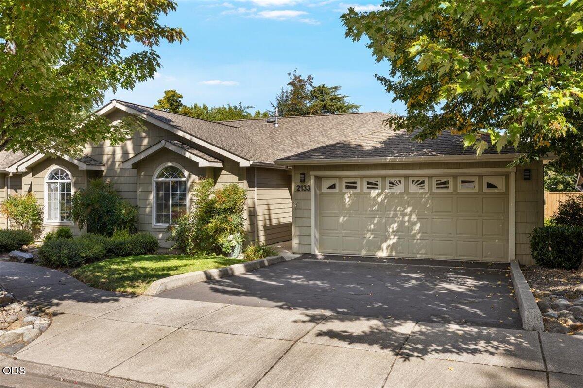 2133 Birchwood Lane — photo