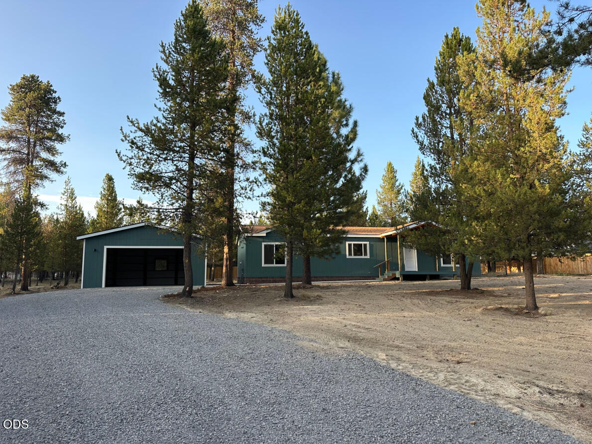 12753 Beechwood Drive — photo