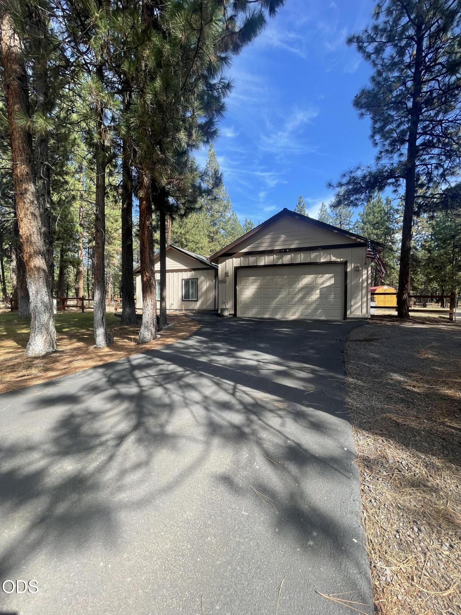 34423 Castle Drive — photo