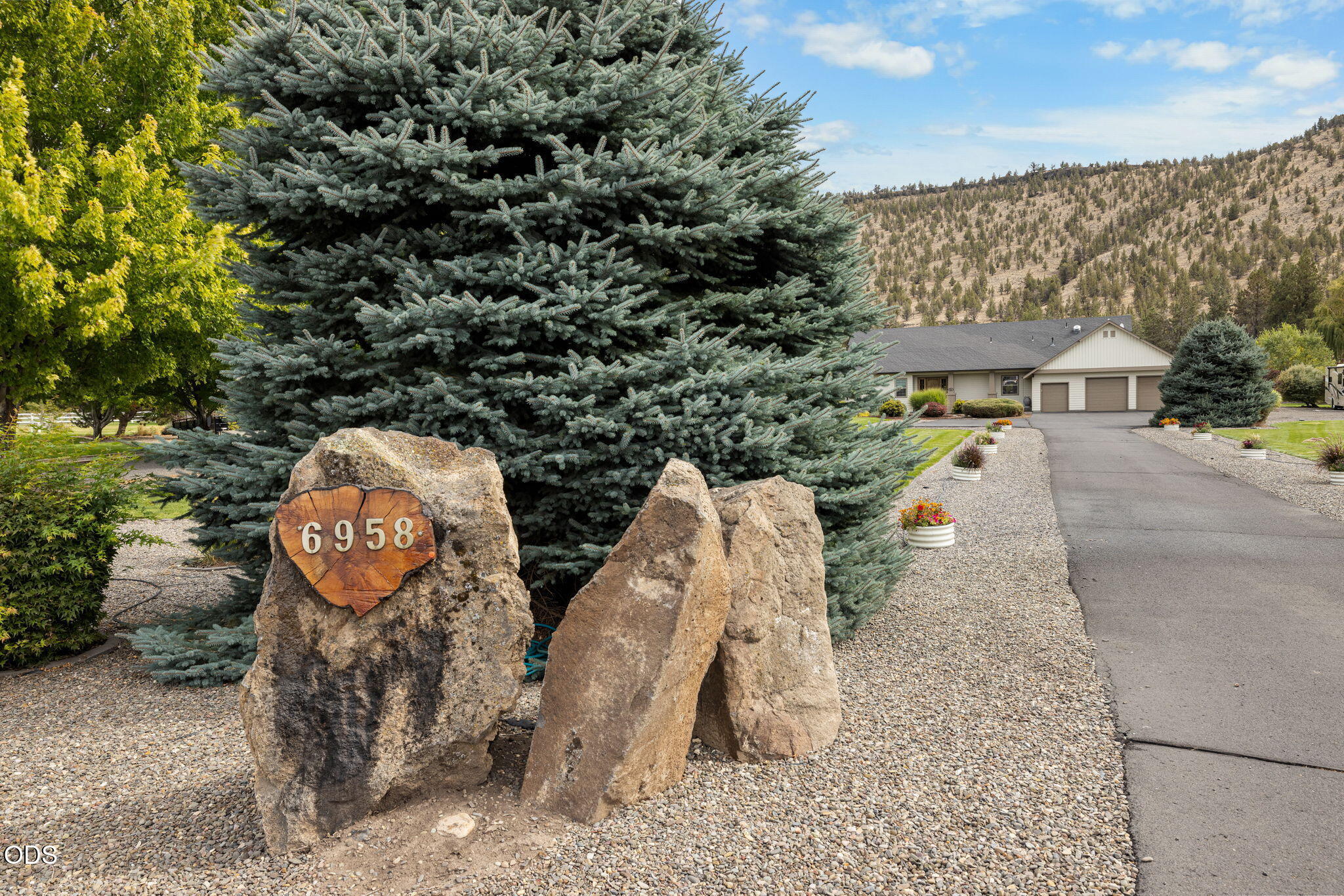 6958 NE Ochoco Creek Lane — photo