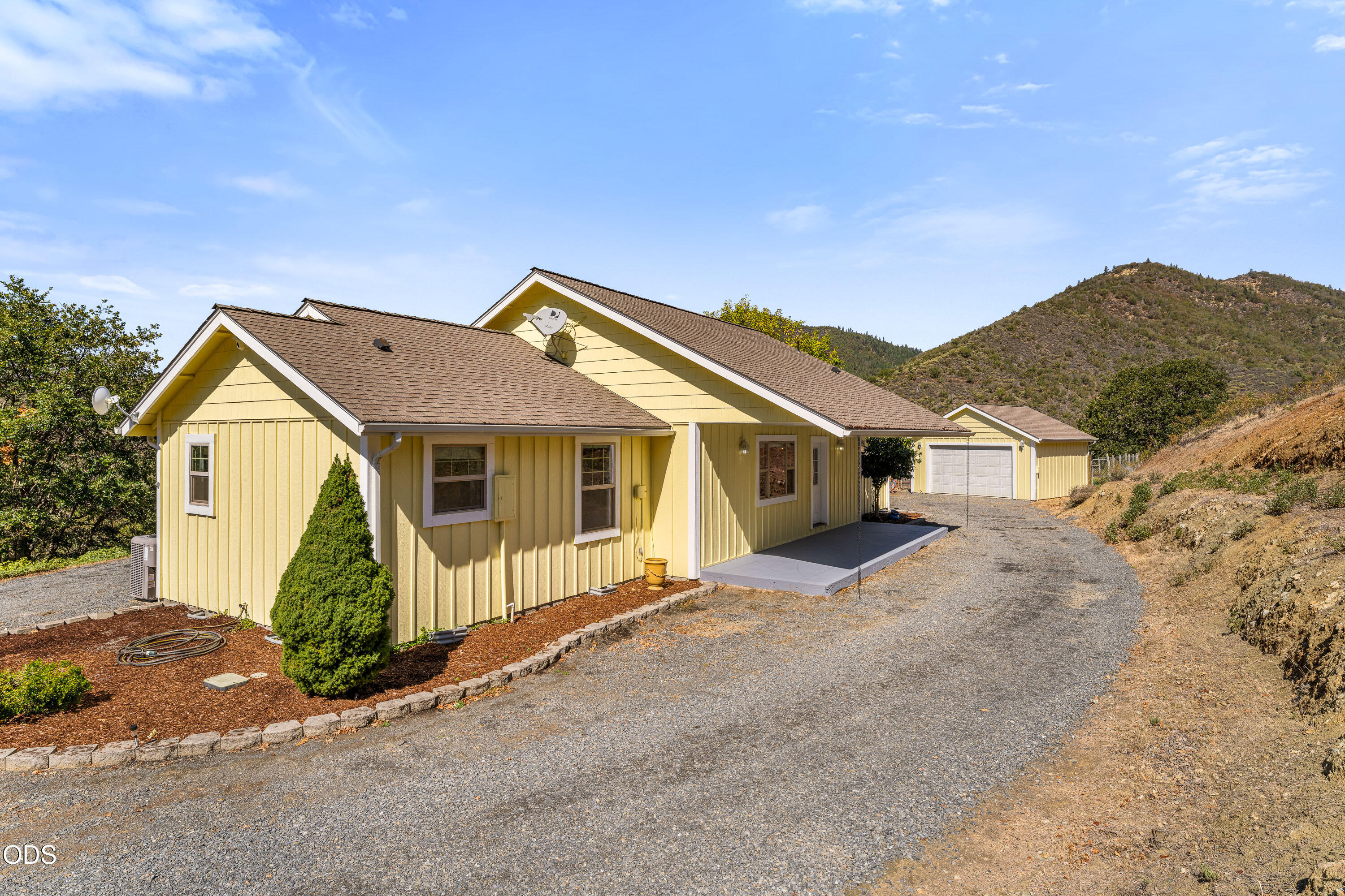 886 Humbug Creek Road — photo