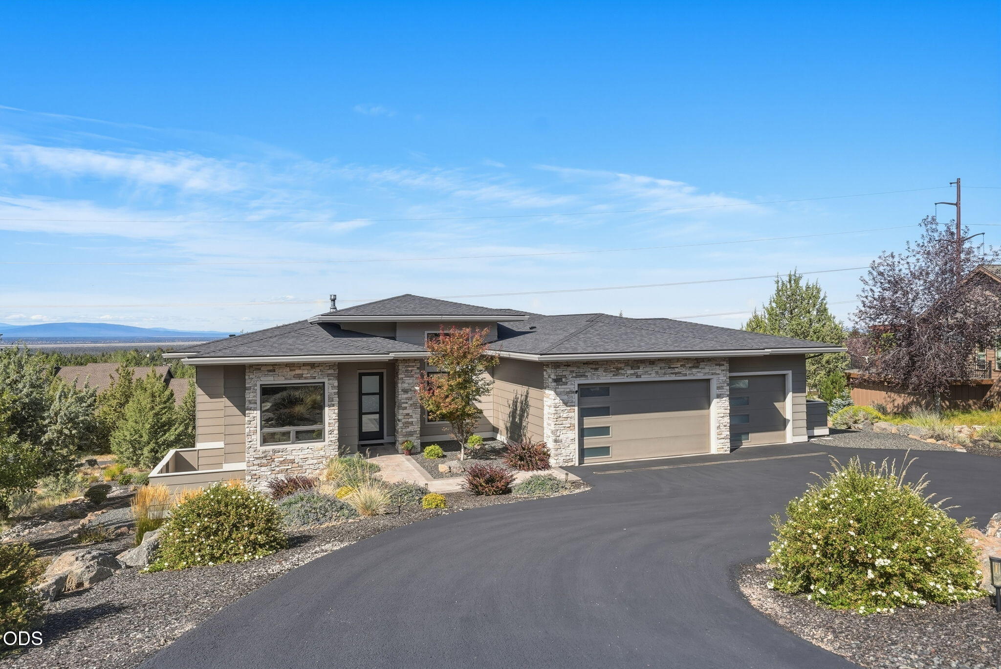 883 Highland View Loop — photo
