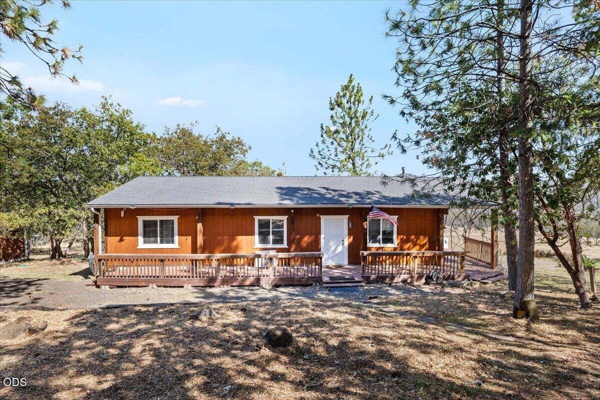 2440 Wren Ridge Drive, Eagle Point, OR 97524 — photo 2