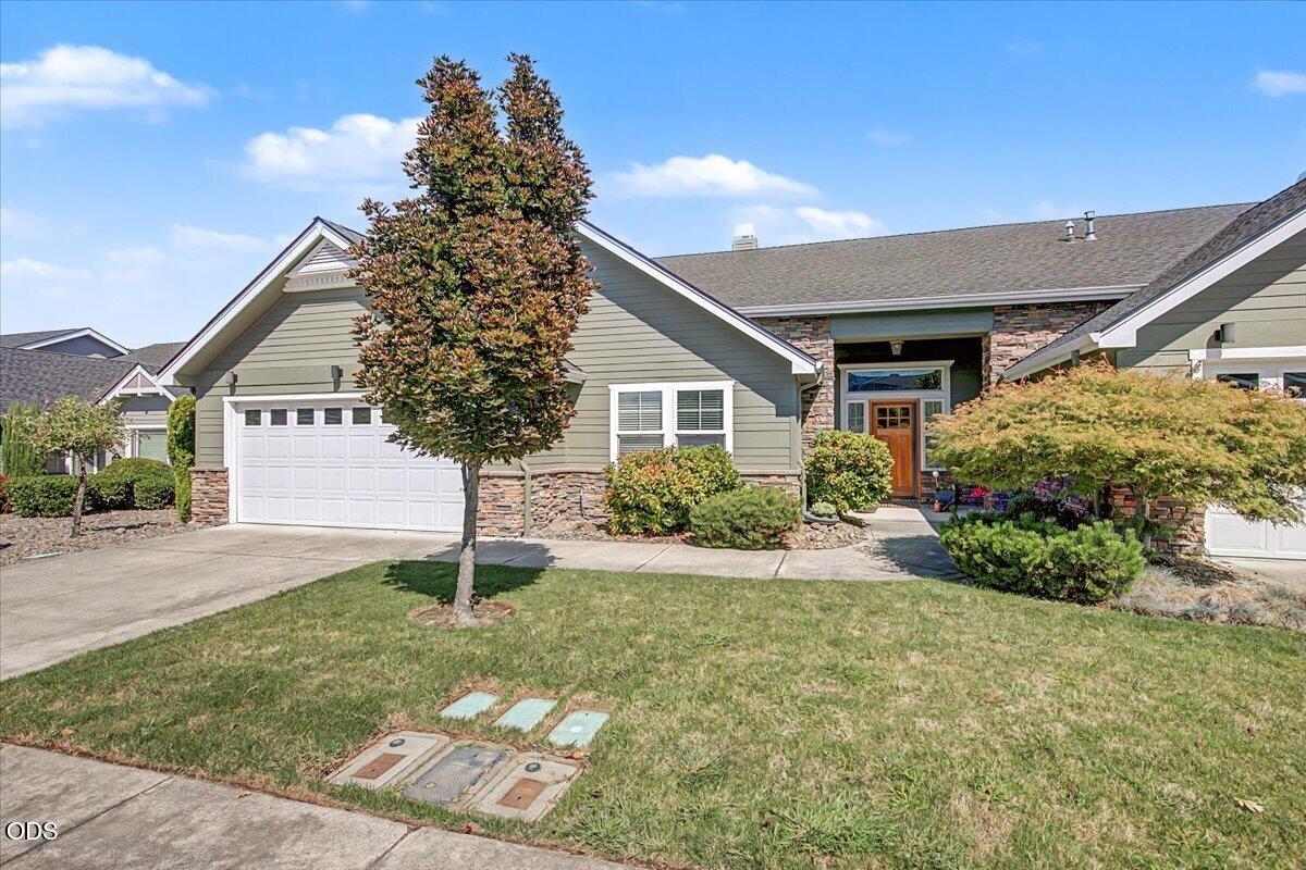 89 Skyhawk Drive, Eagle Point, OR 97524 — photo 3