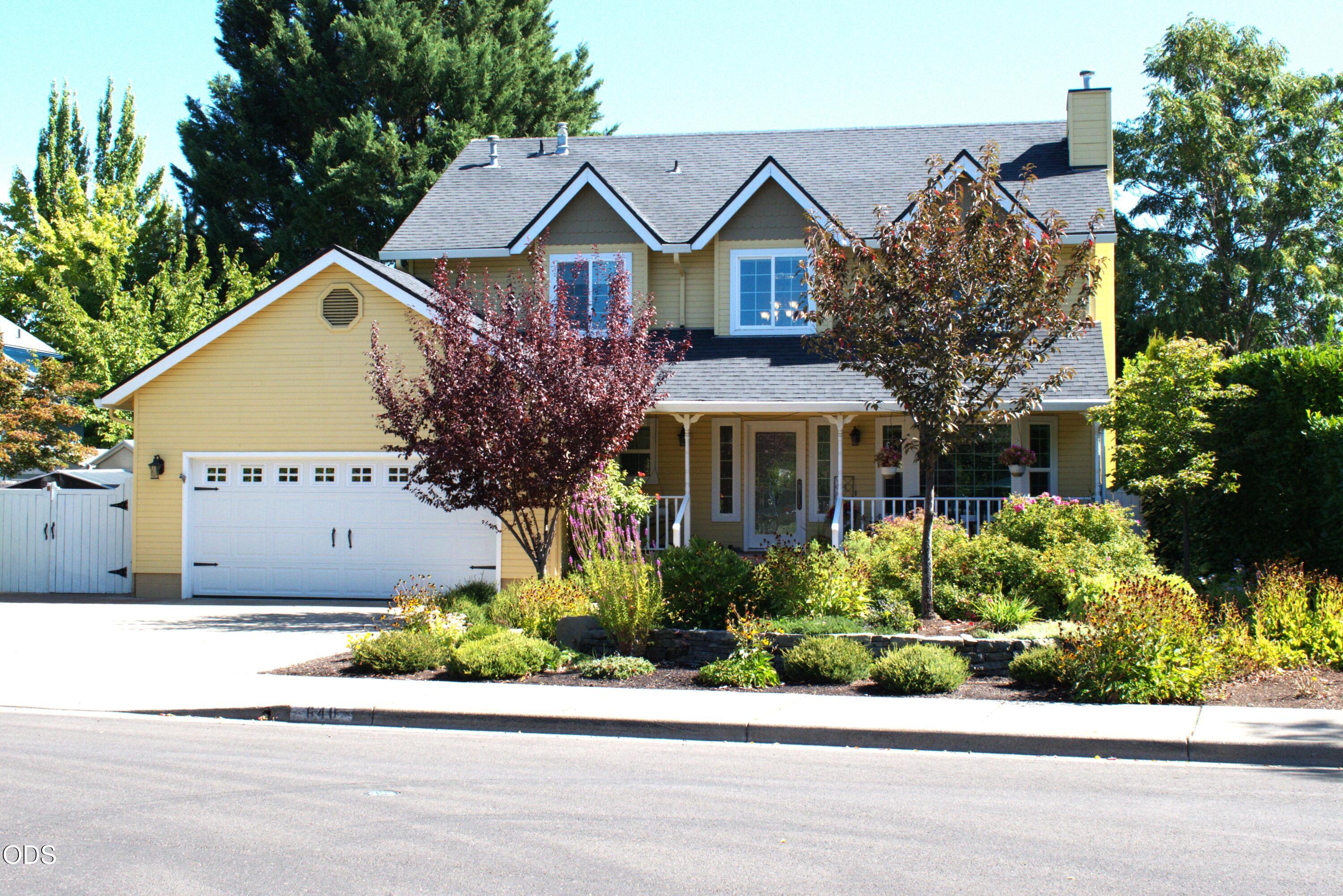 640 Carriage Lane — photo