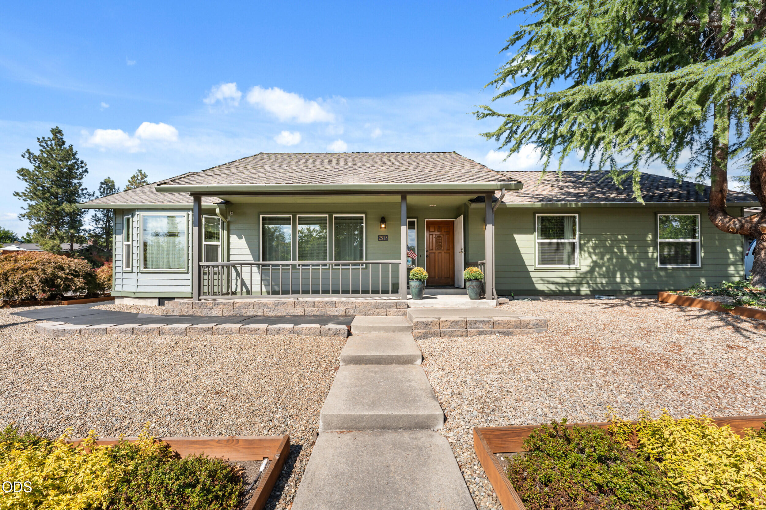 2515 Siskiyou — photo