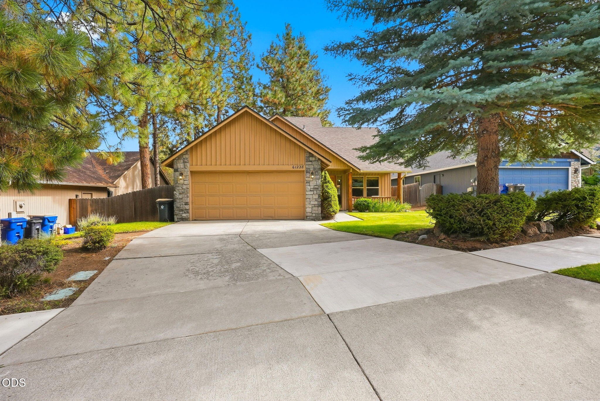 61228 Bighorn Court — photo