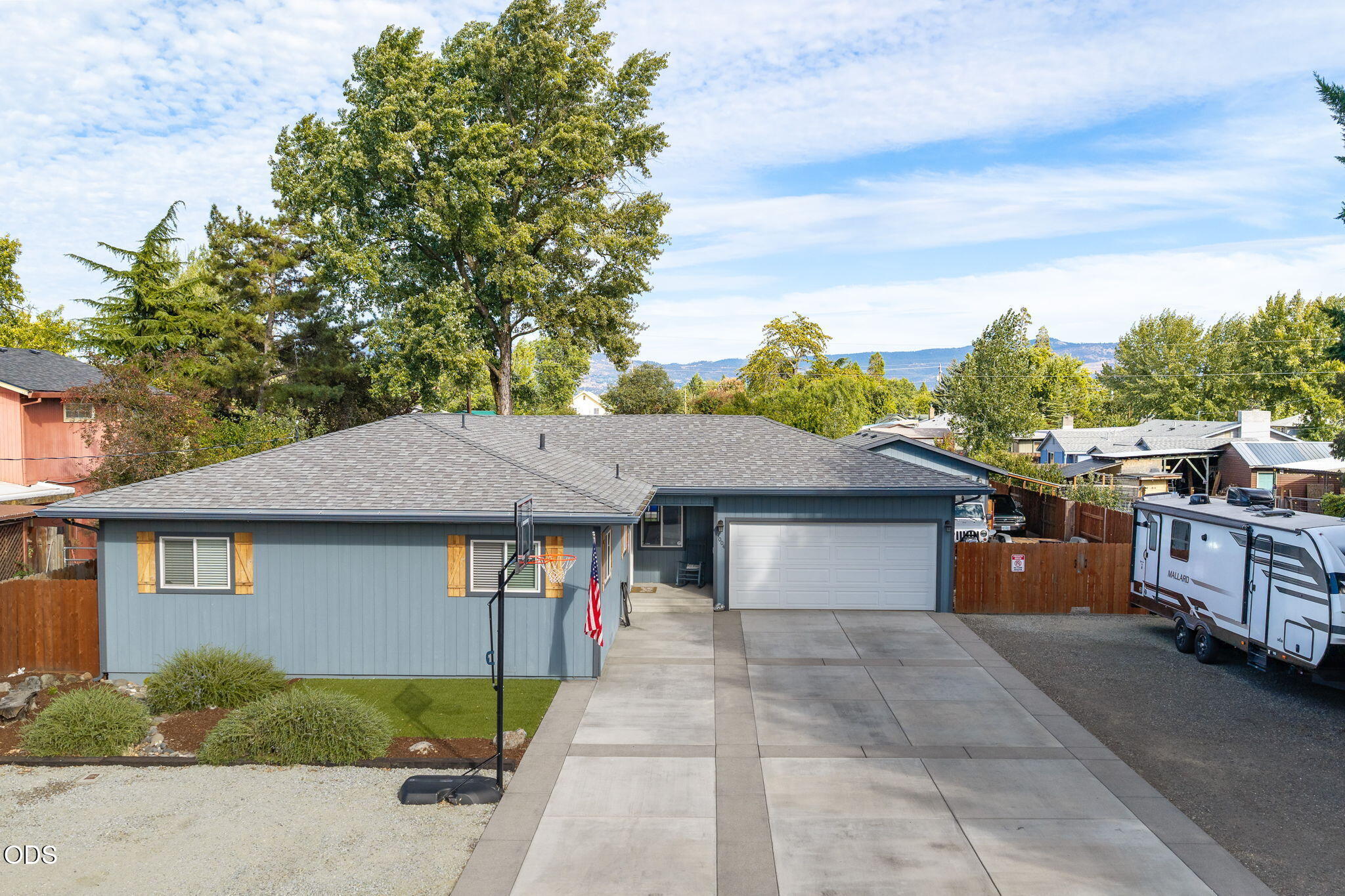 1004 Barlynn Street — photo