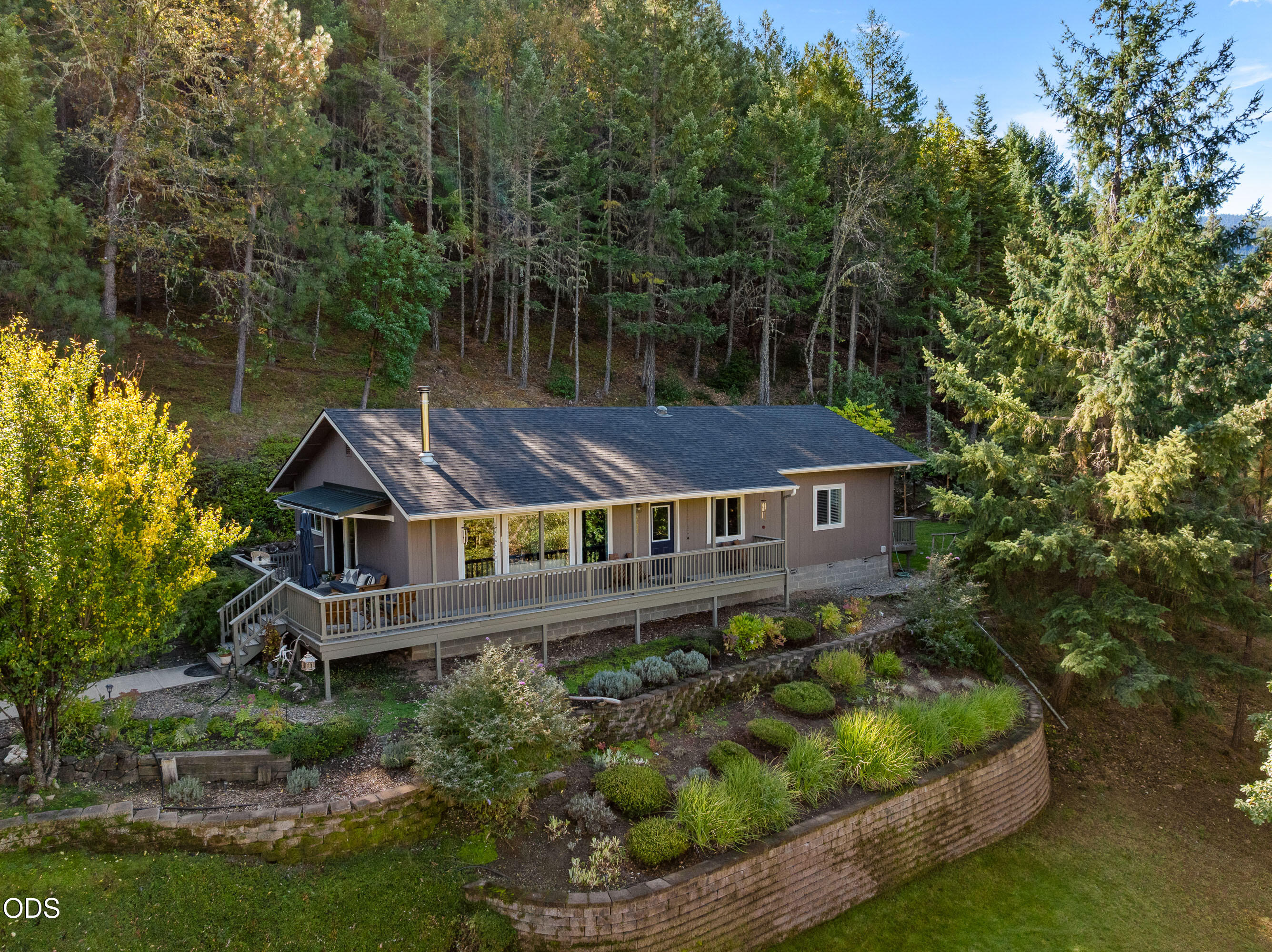 8129 Thompson Creek Road — photo