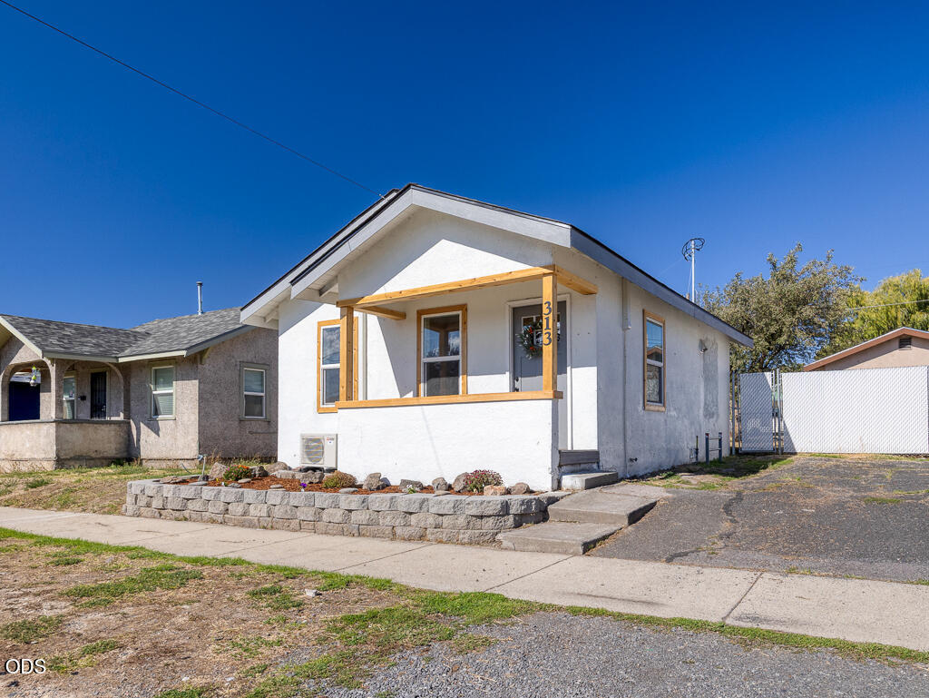 313 Martin Street — photo