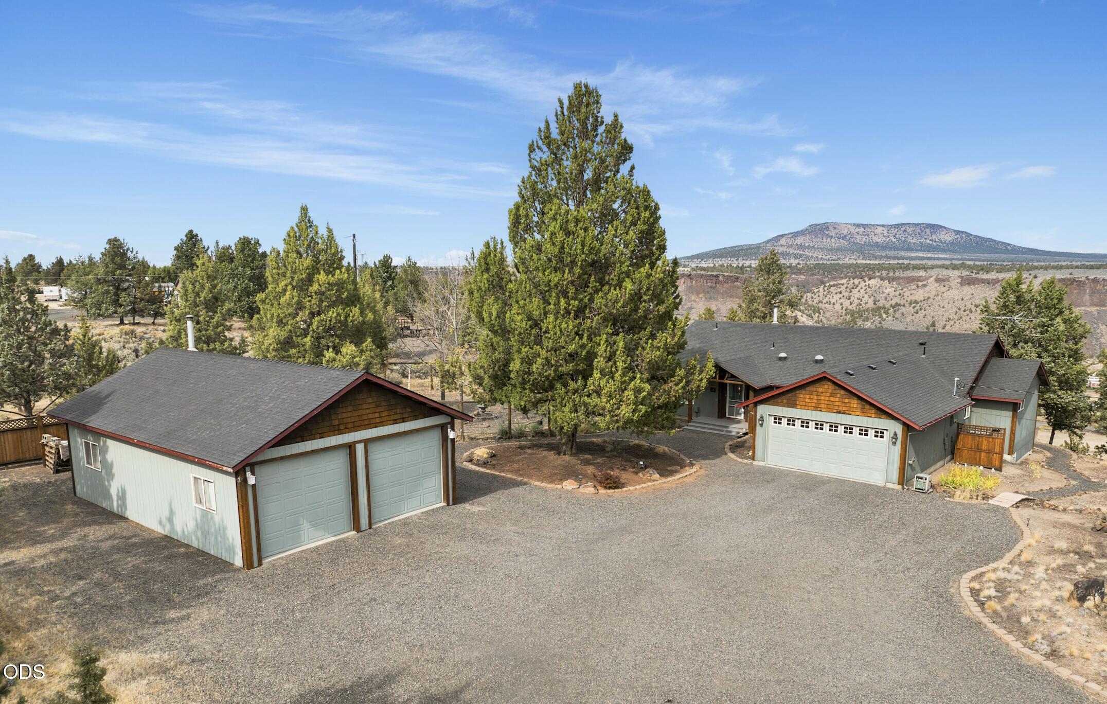 6040 SW Shad Road — photo