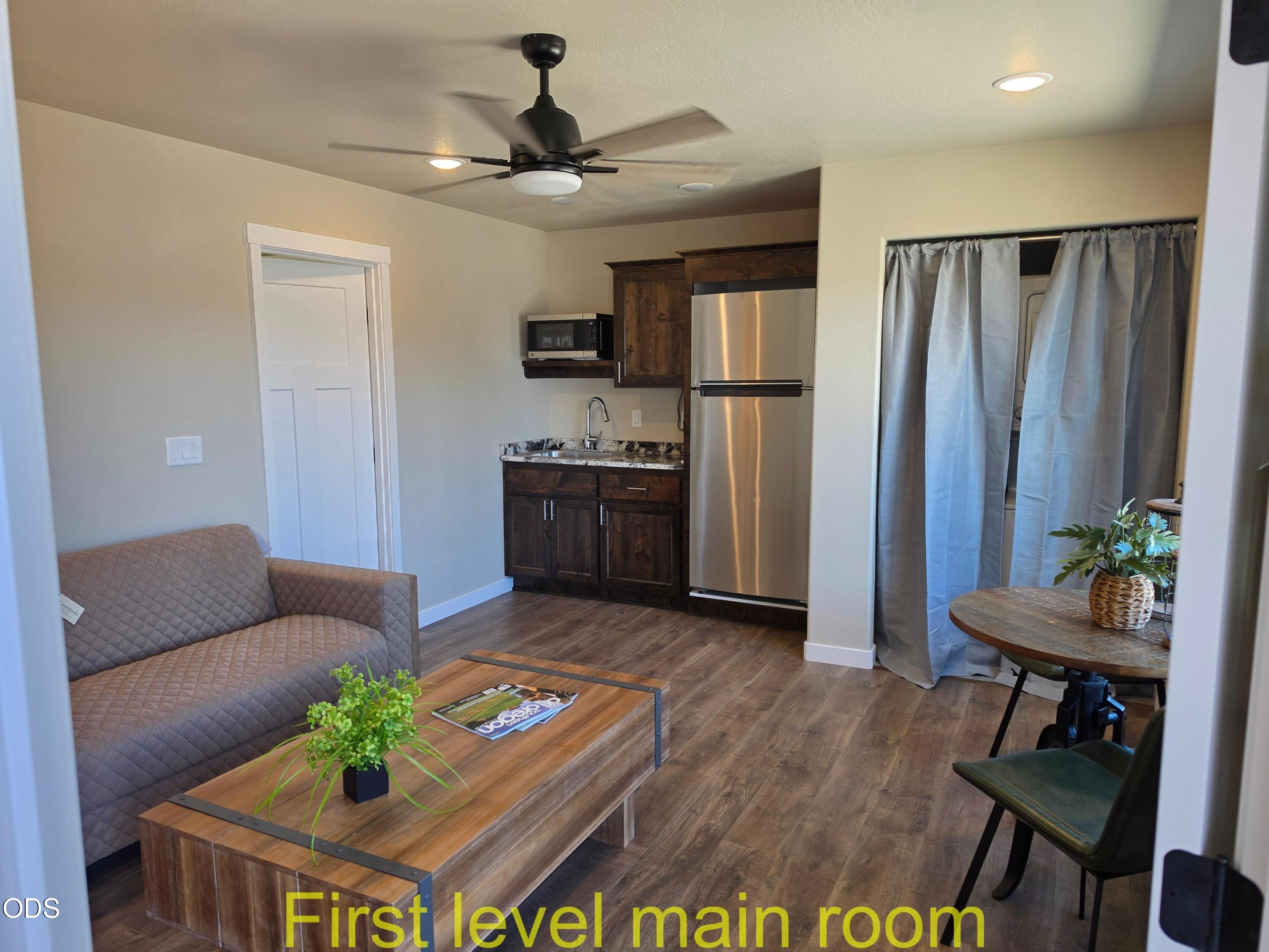 7871 Houston Loop — photo