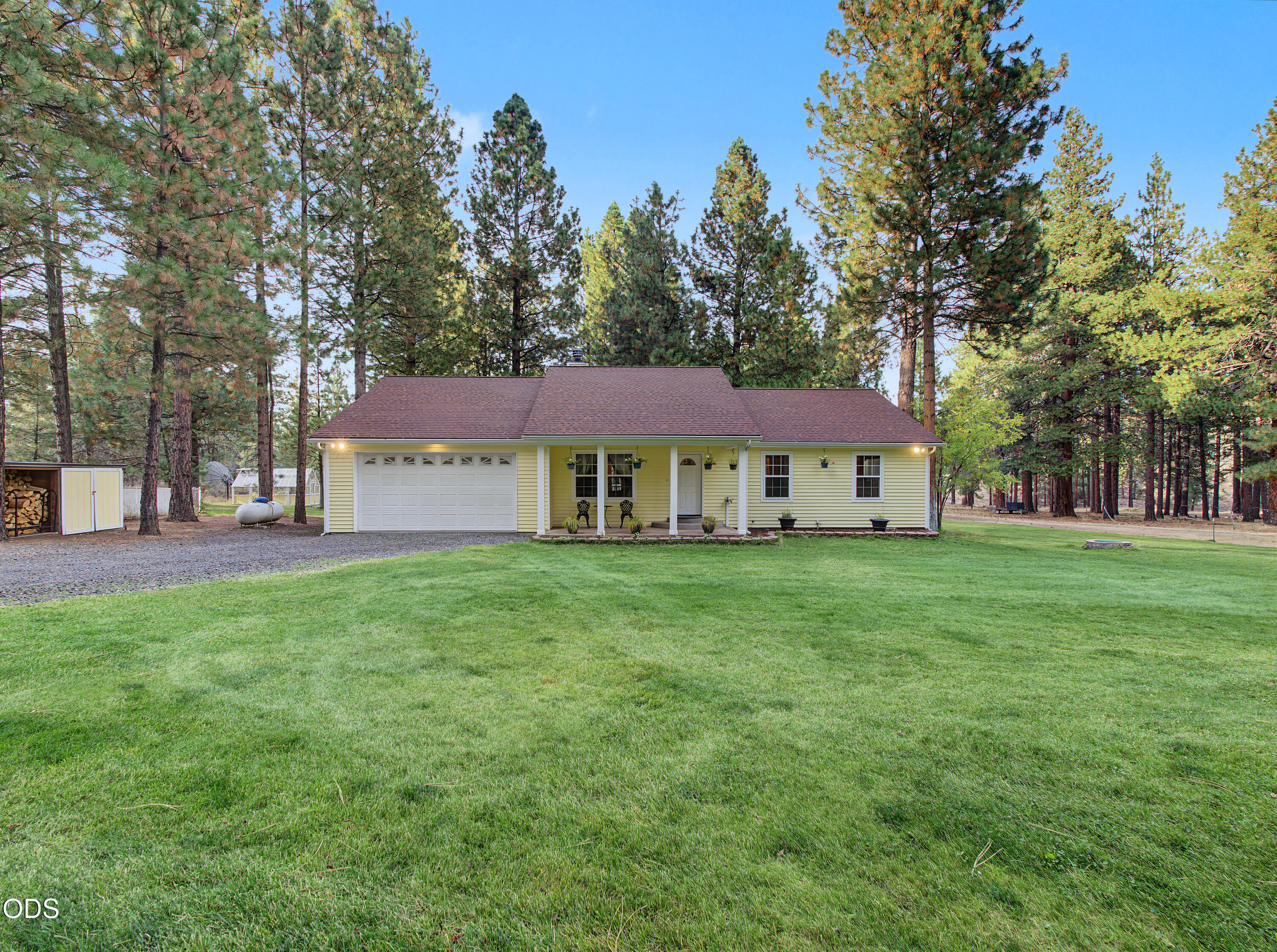 12615 Overland Drive — photo