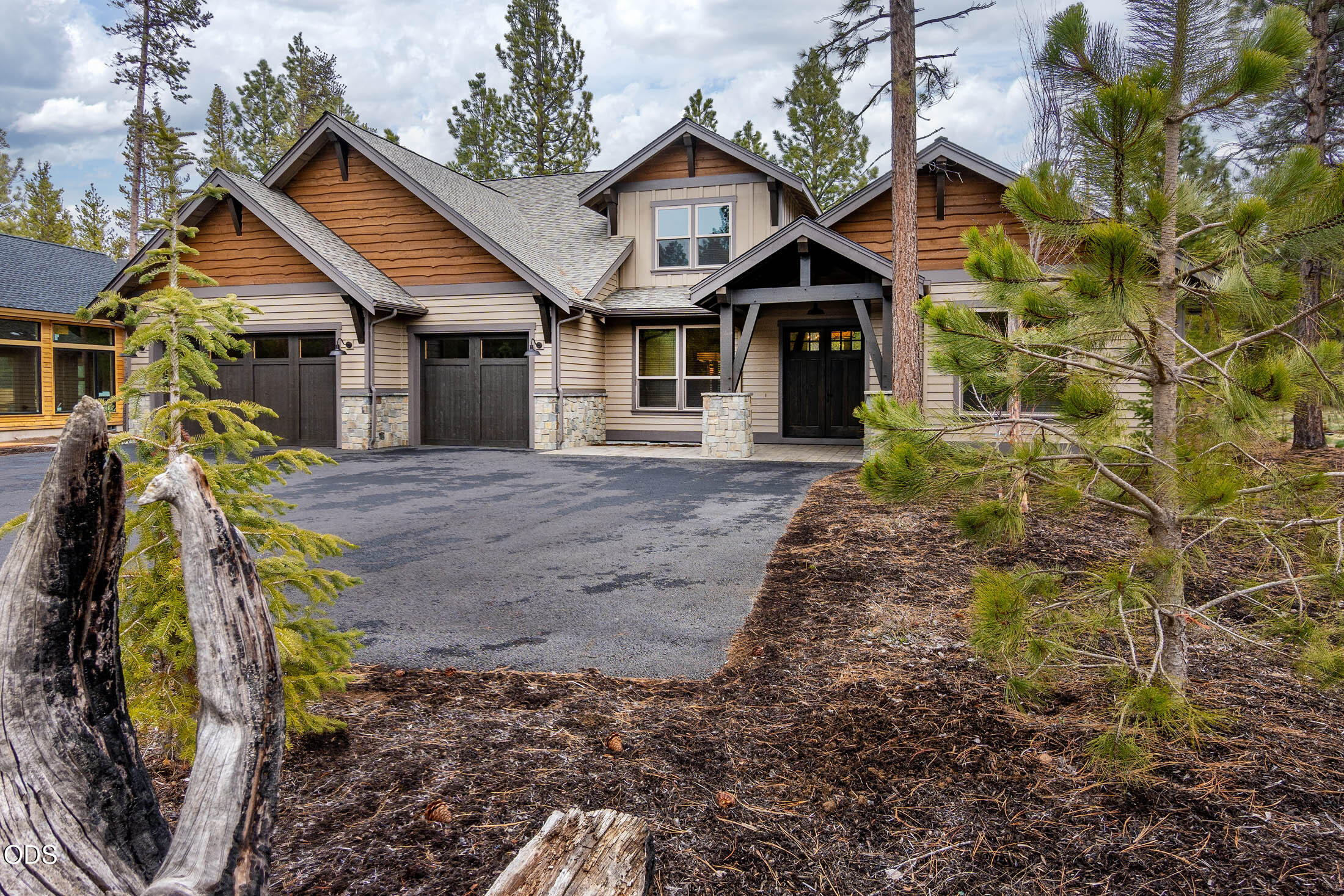 56887 Dancing Rock Loop, 15B — photo