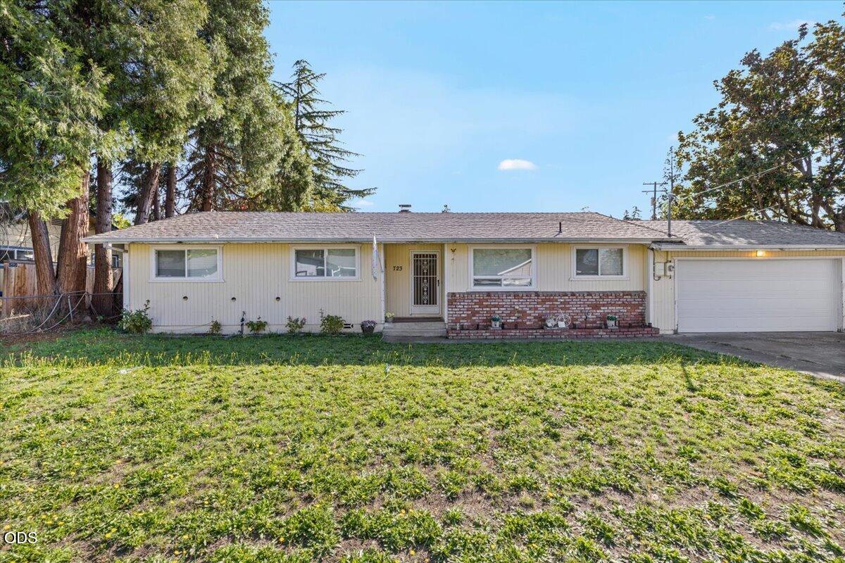 723 SW Cypress Street — photo