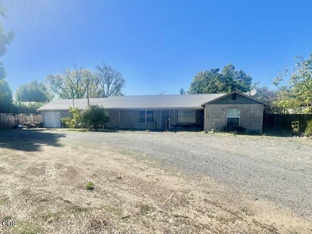 1425 Crater Lake Avenue — photo