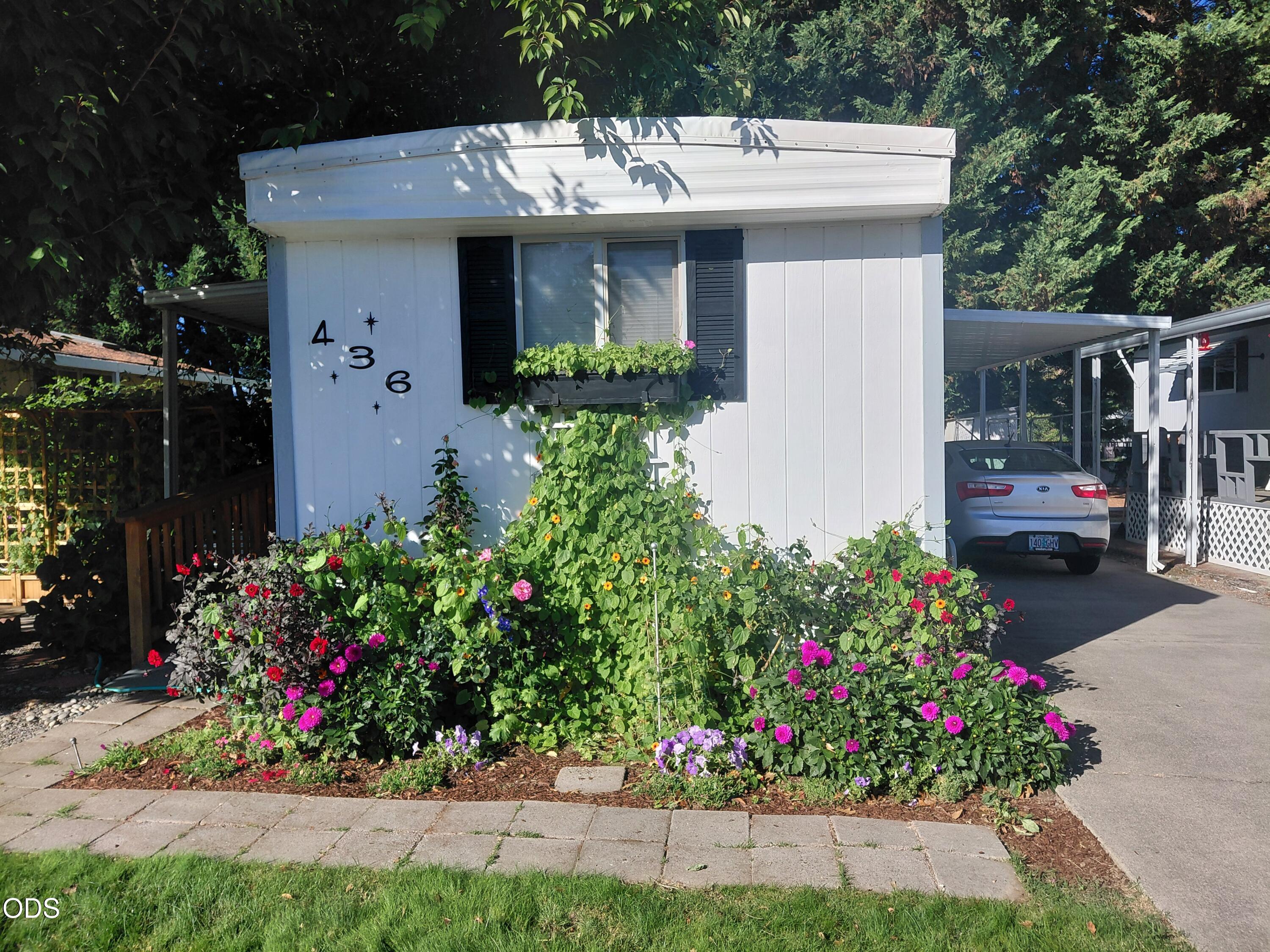 436 Ashwood Drive — photo