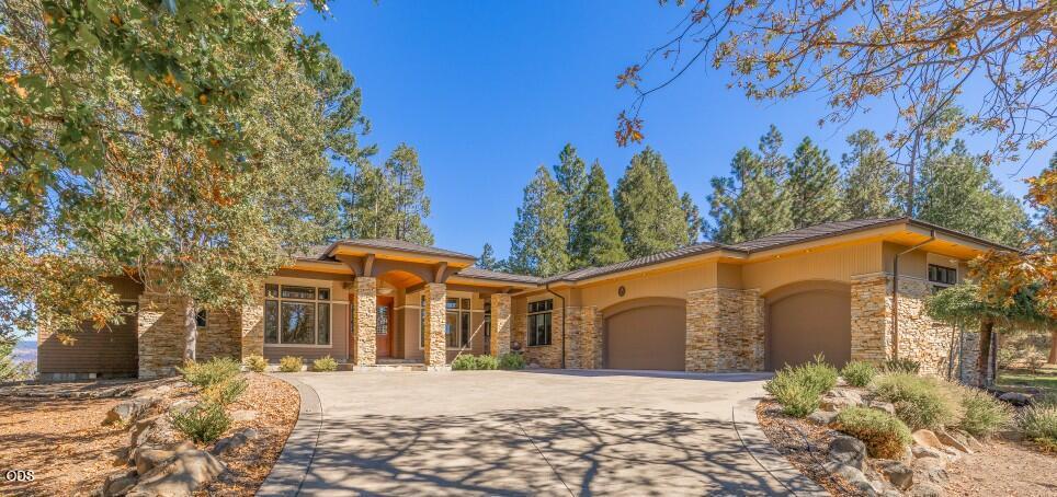 11025 Kestrel Road — photo