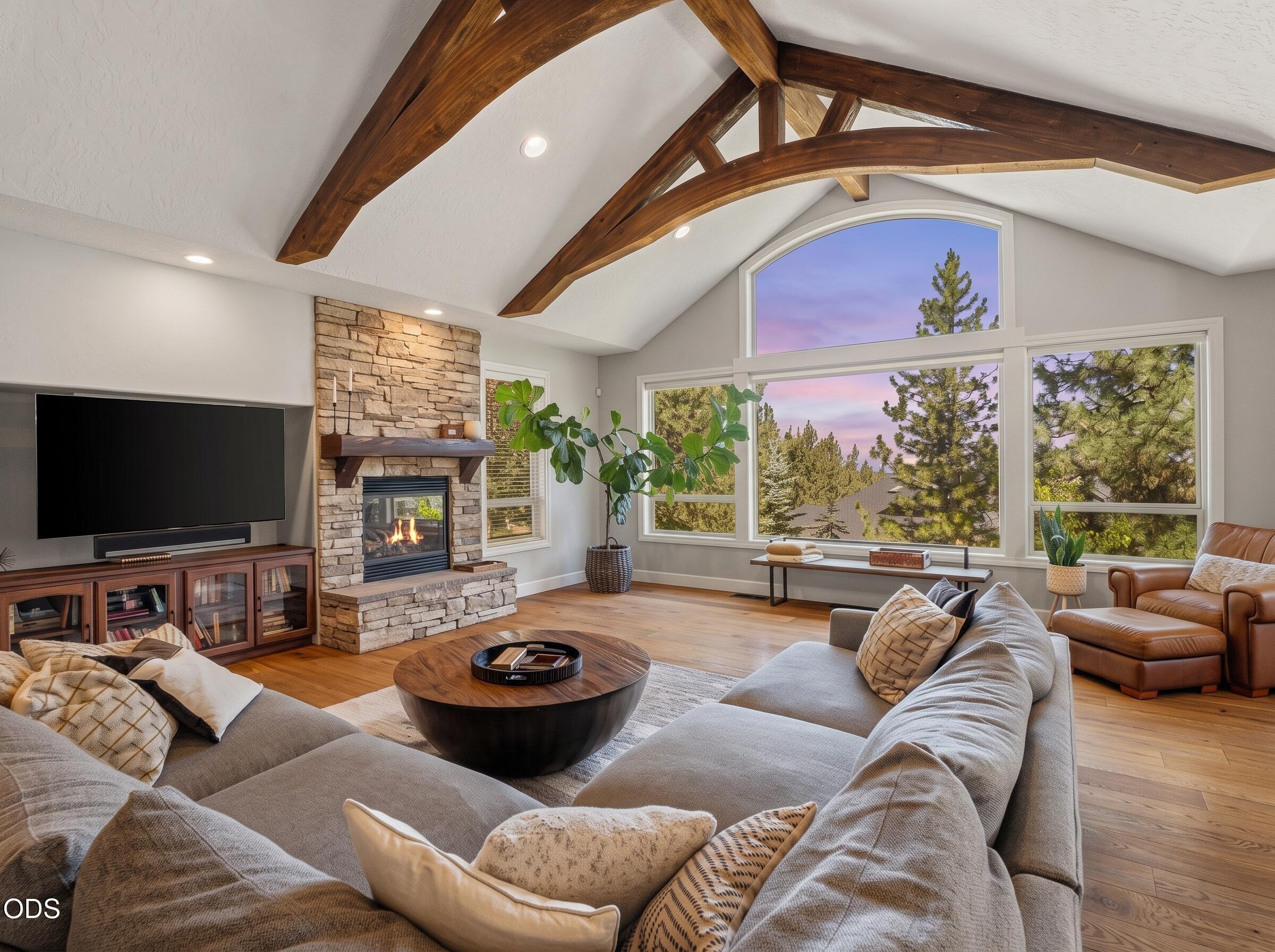 1804 NW Remarkable Drive — photo