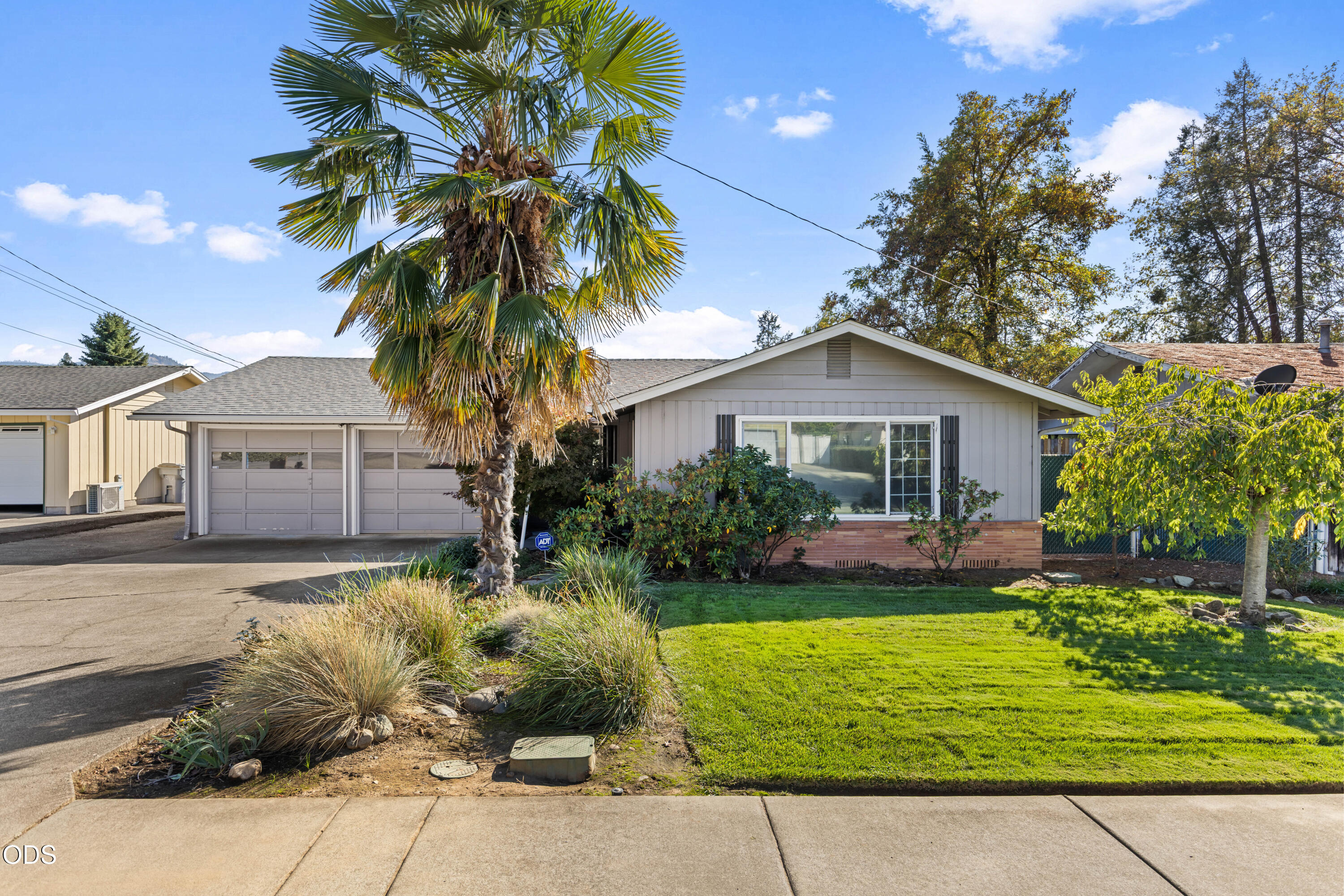 241 NE Savage Street — photo