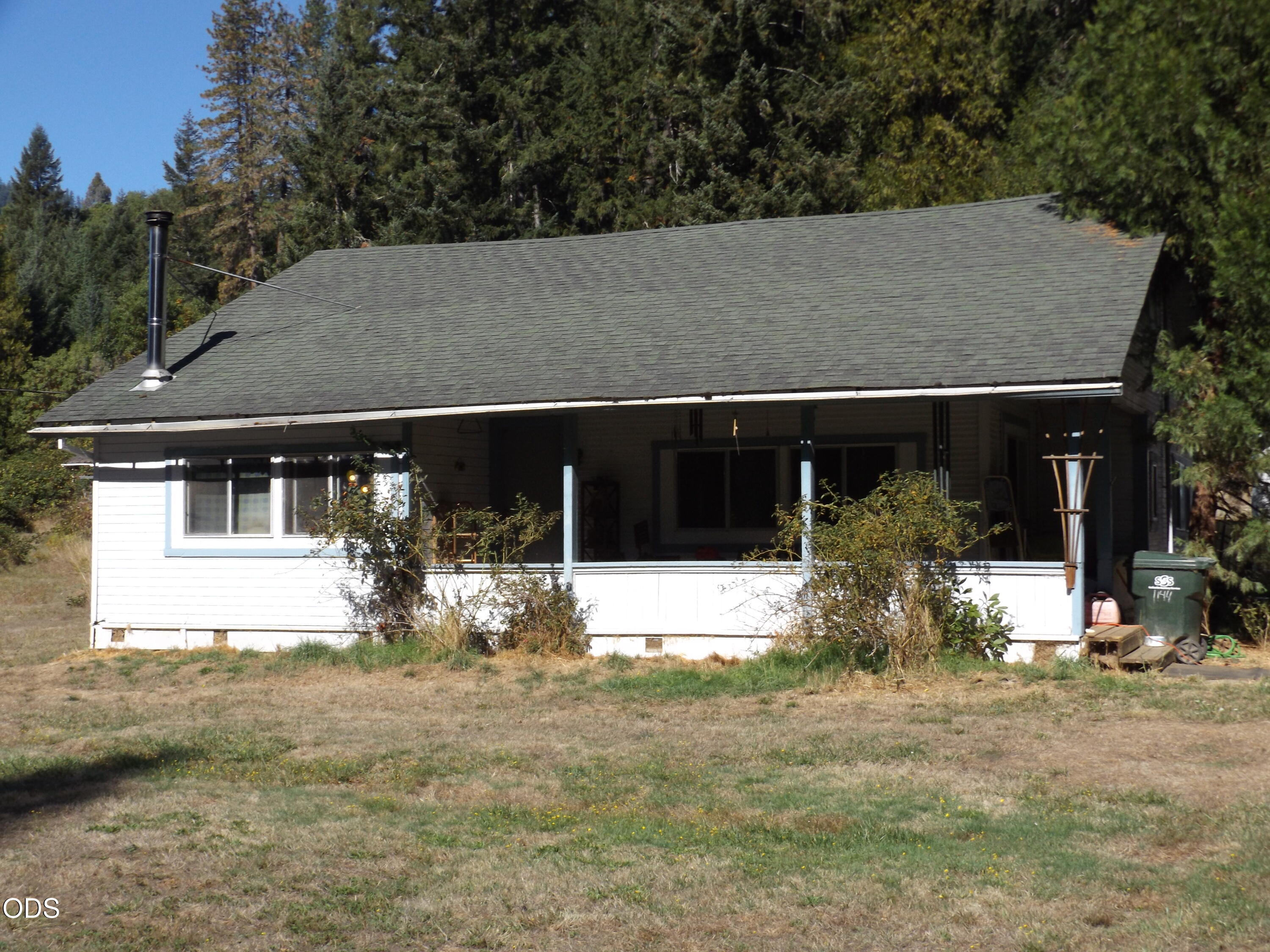 1144 Starveout Creek Road — photo