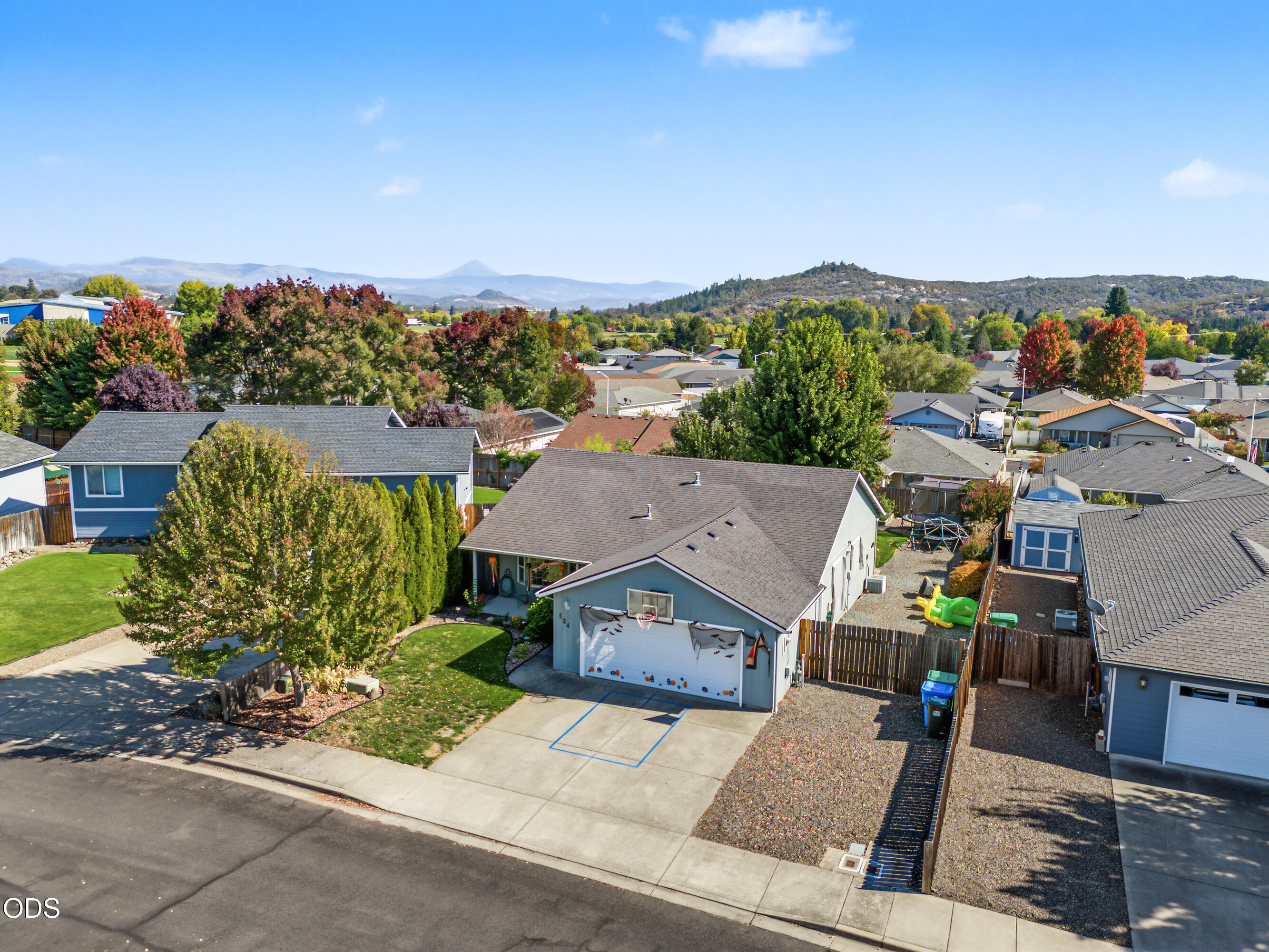 534 Westminster Drive, Eagle Point, OR 97524 — photo 2