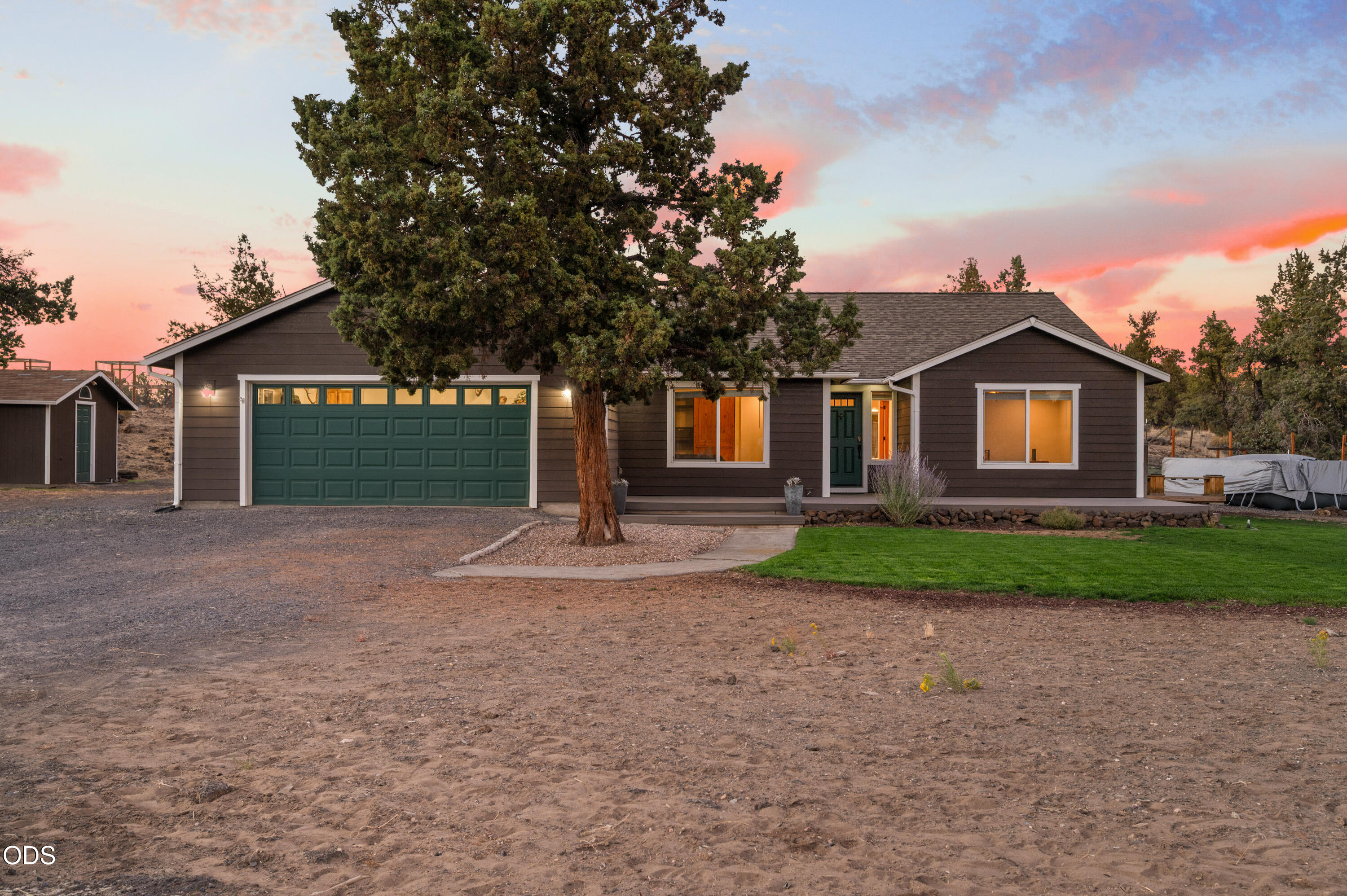 5391 NW Frank Way — photo