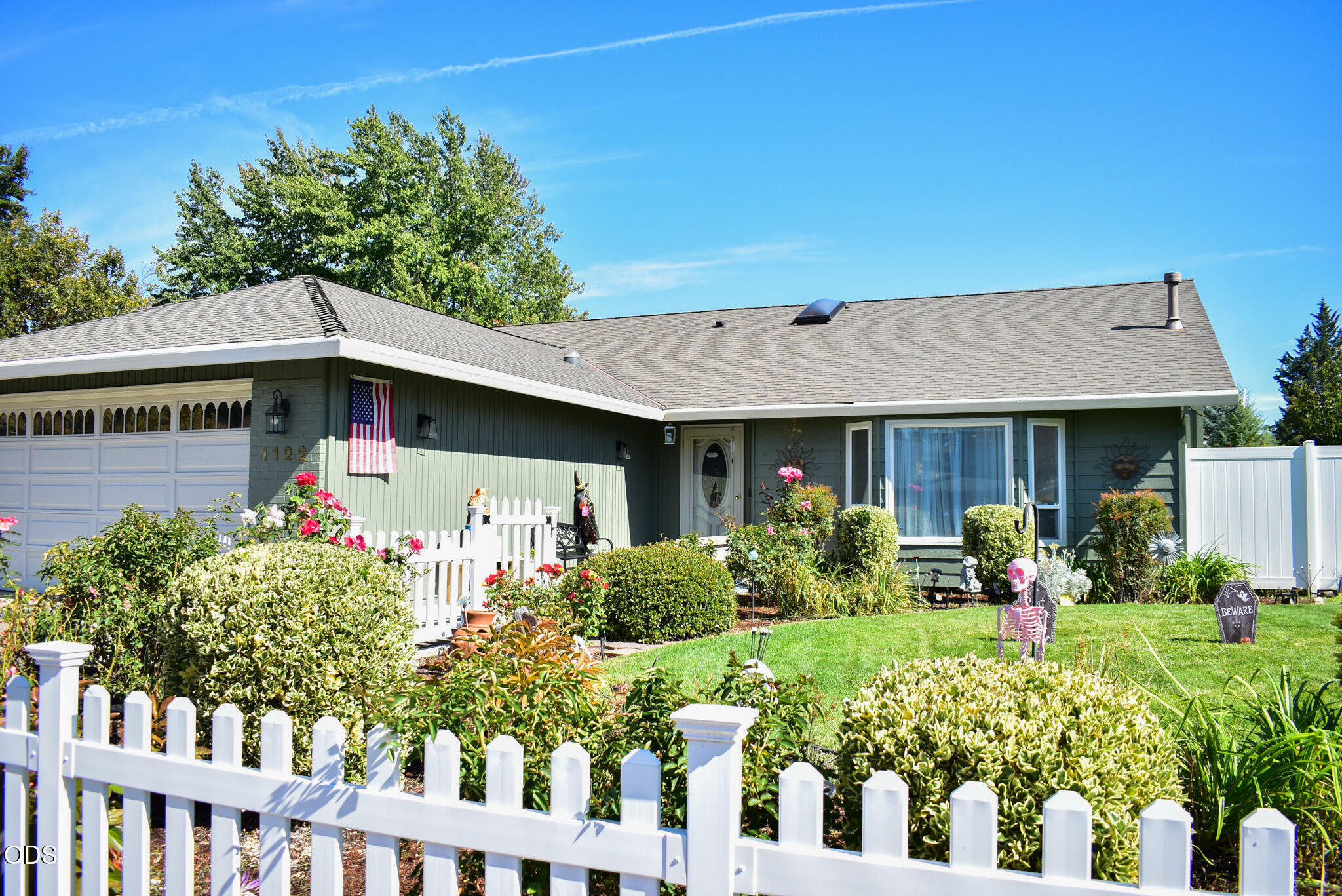 1122 Easthills Court — photo