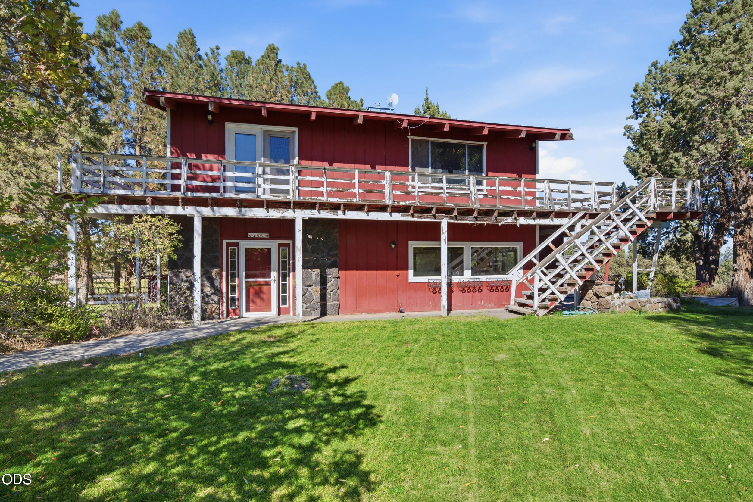 62710 Dixon Loop — photo