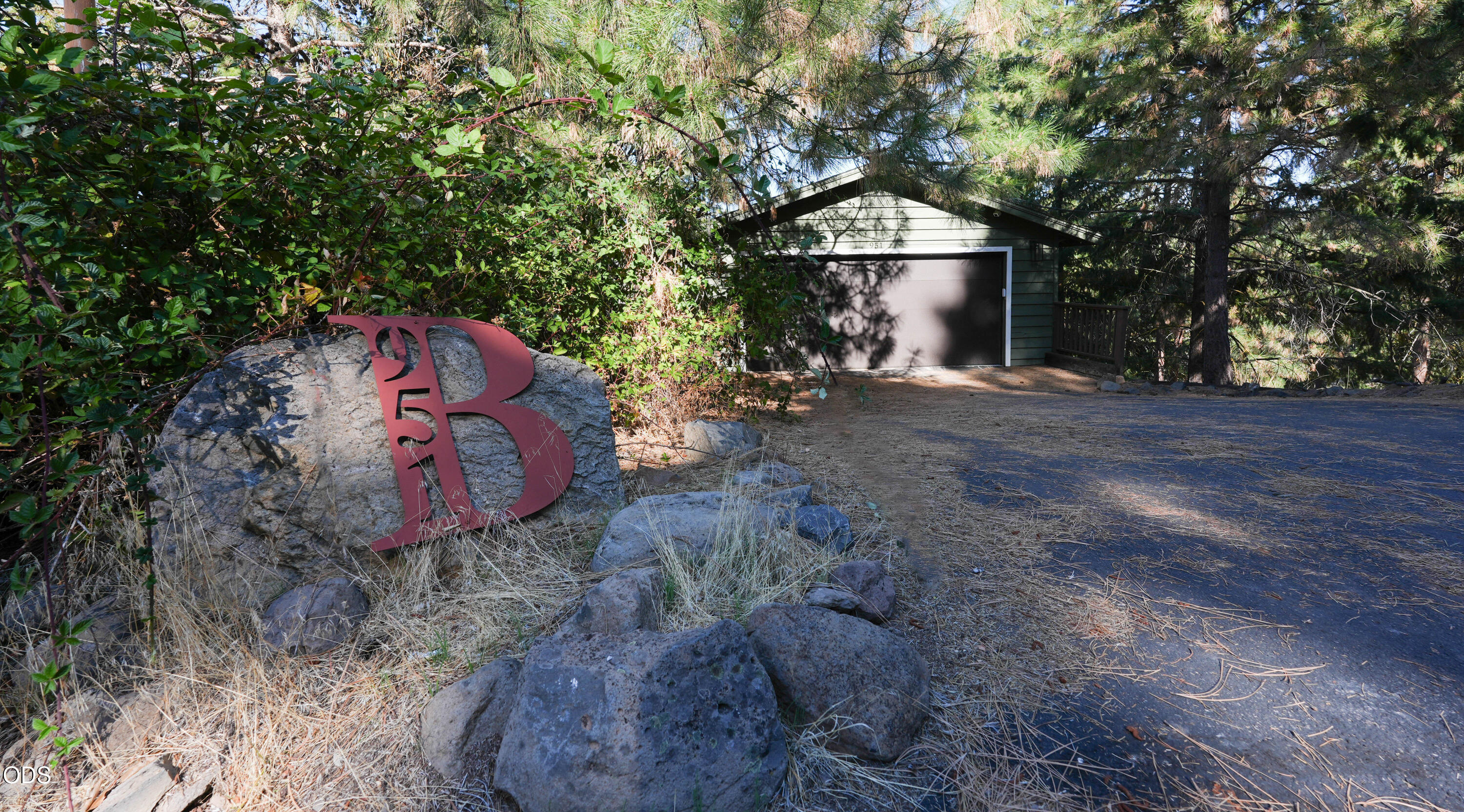 951 Ponderosa Drive — photo