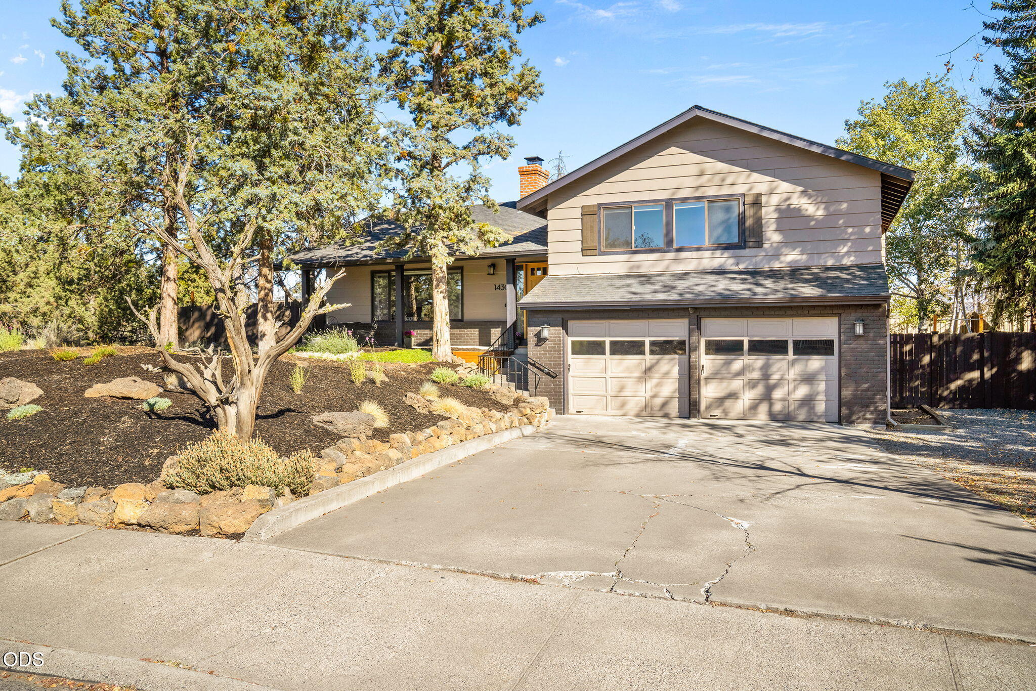 1430 NE Sharkey Terrace — photo