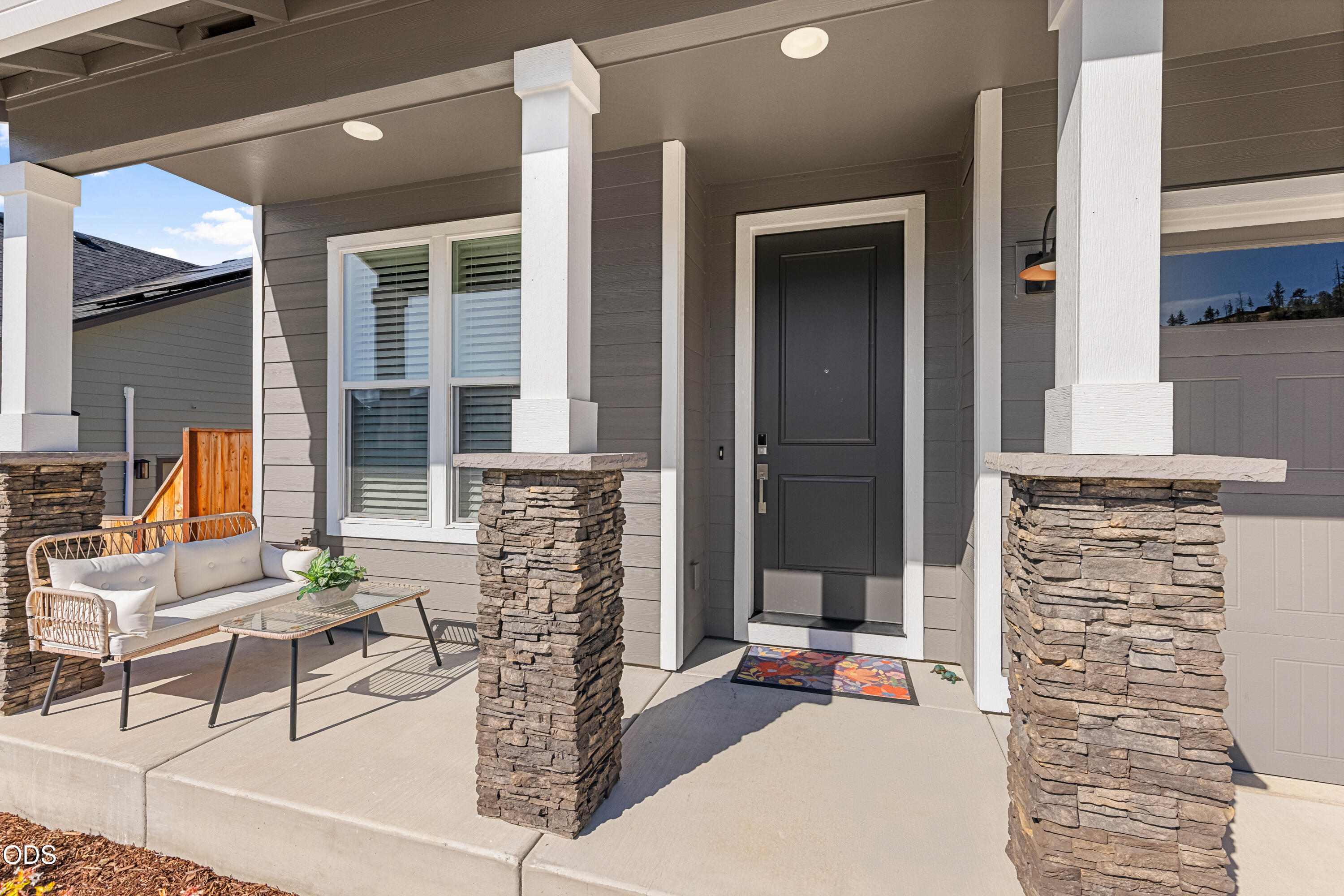 1237 Stonegate Drive, Eagle Point, OR 97524 — photo 3