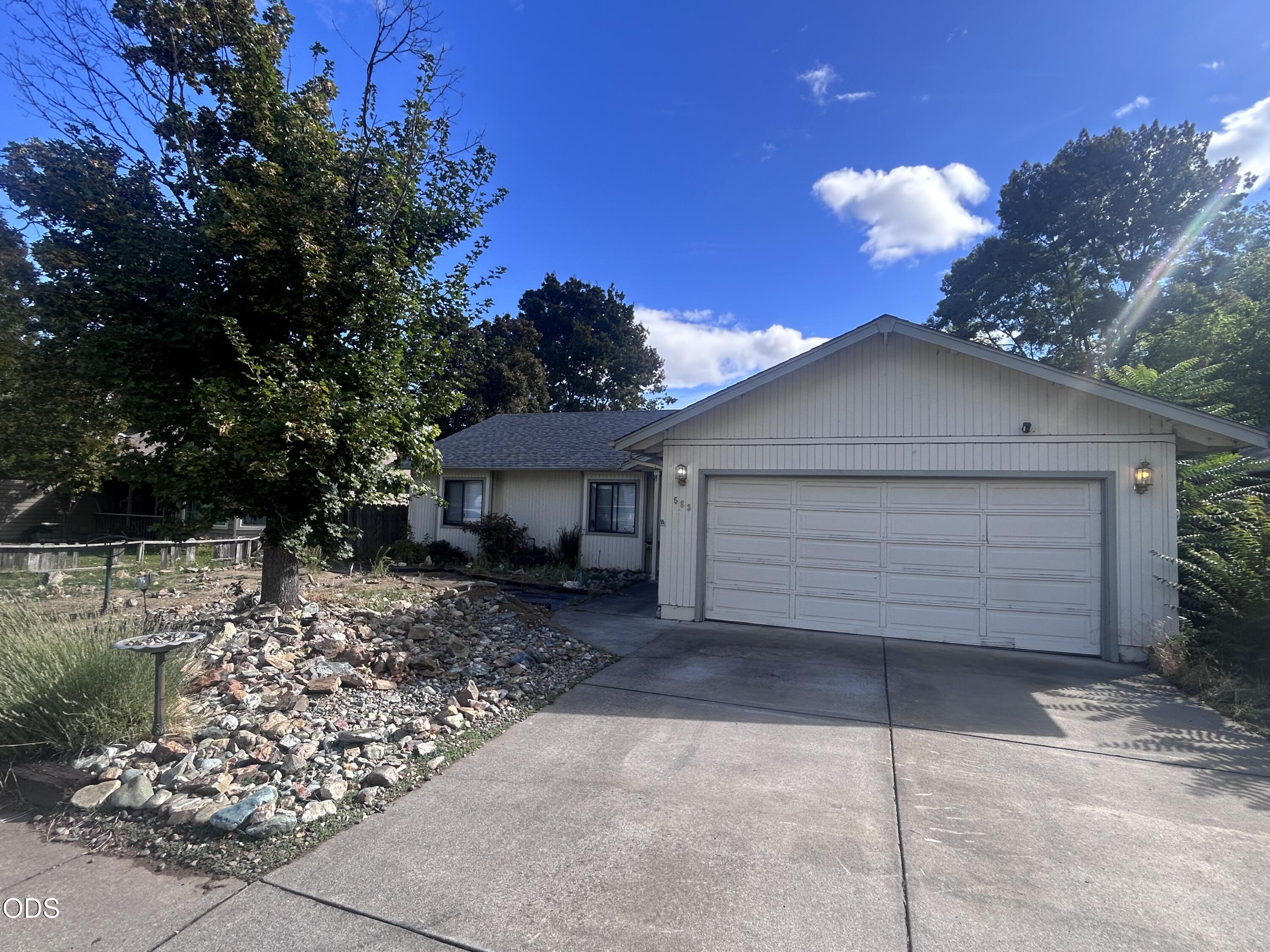 583 Snowy Butte Lane — photo