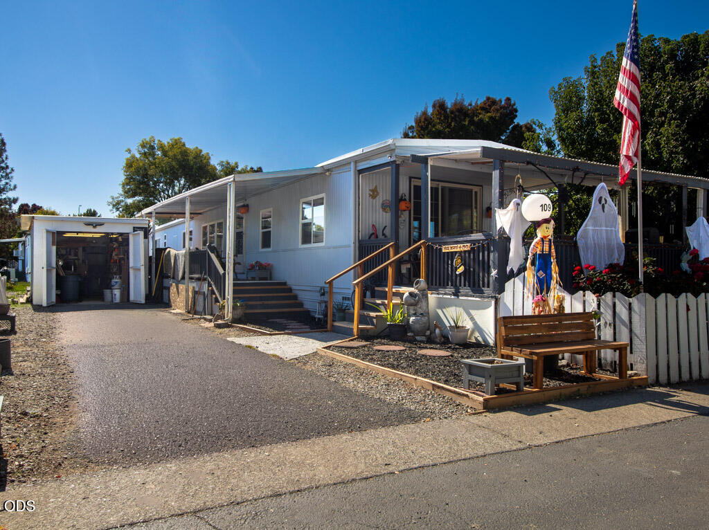 2385 Table Rock Road, Spc 109 — photo