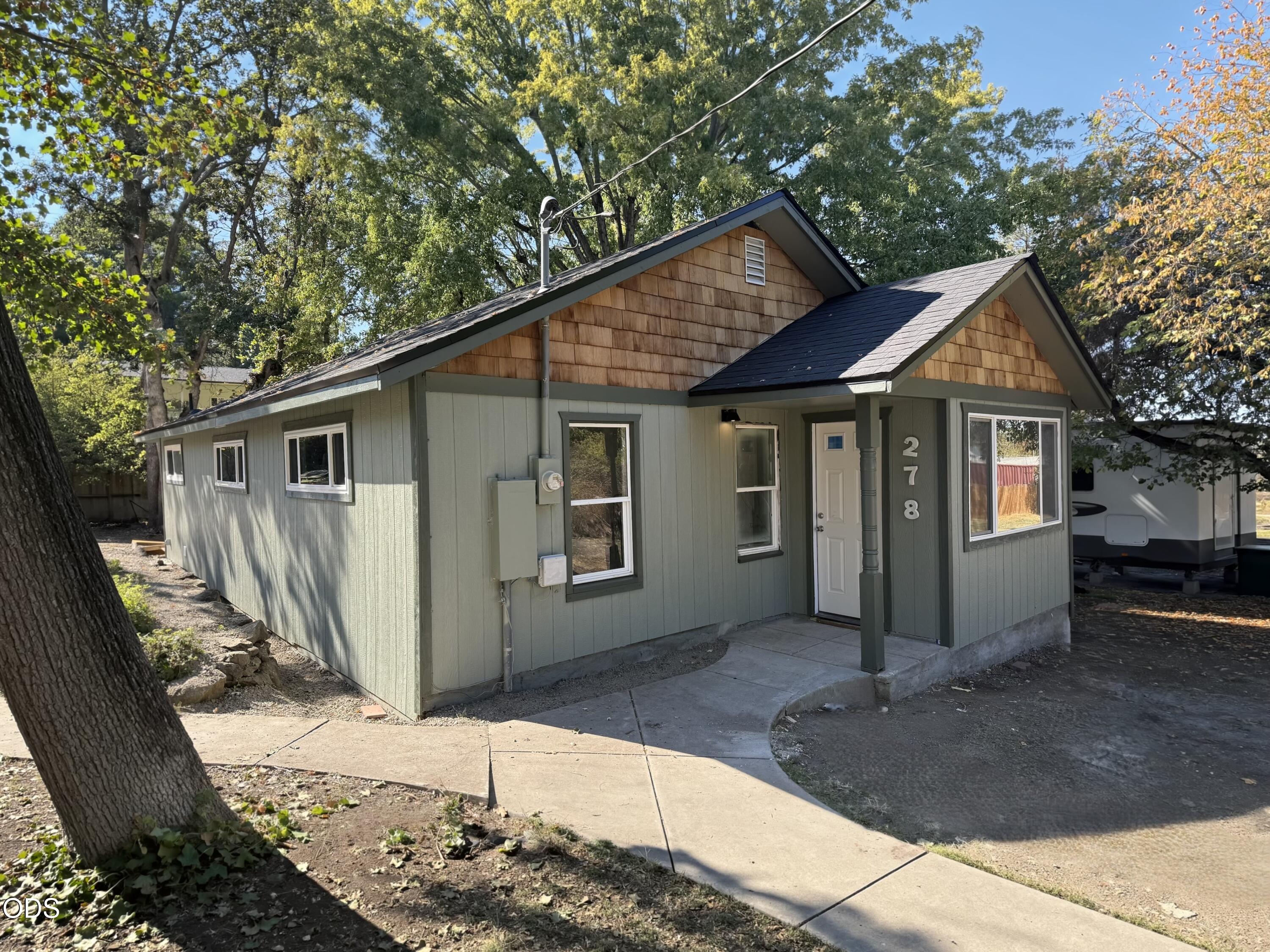 278 E Main Street — photo
