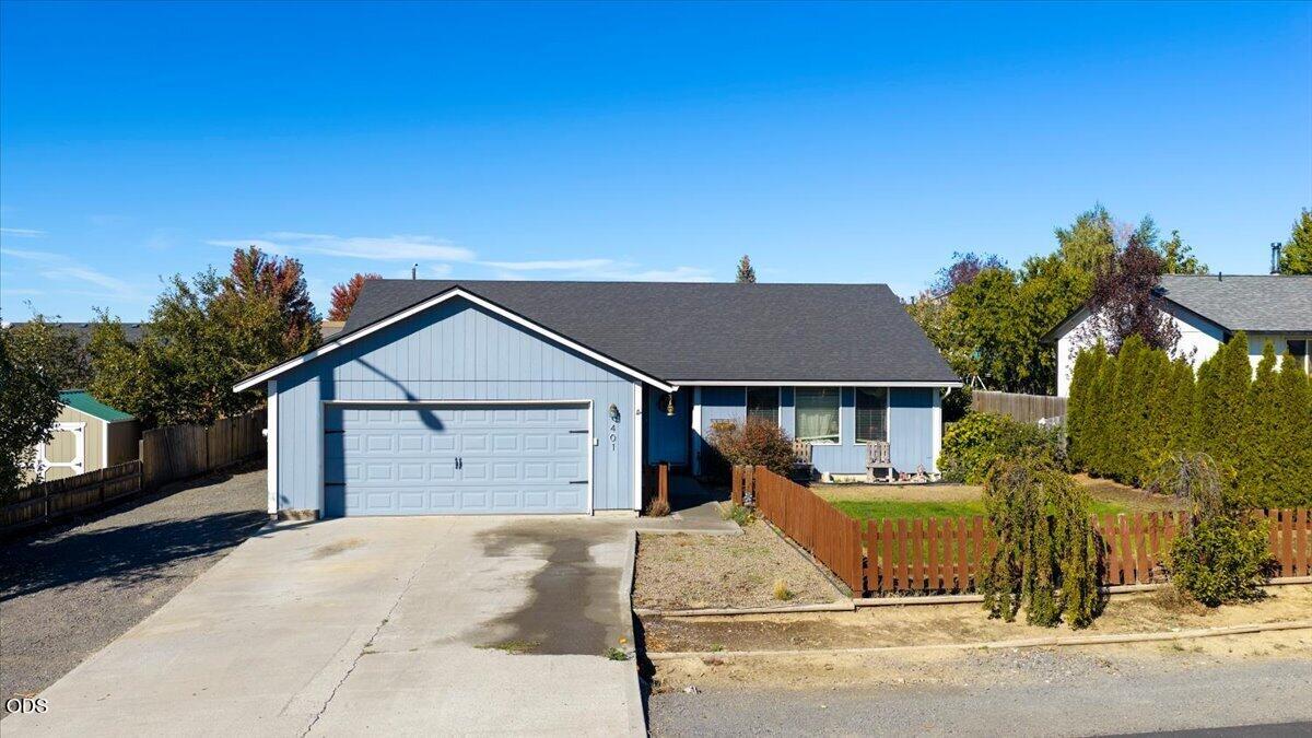 401 E Metolius Street — photo