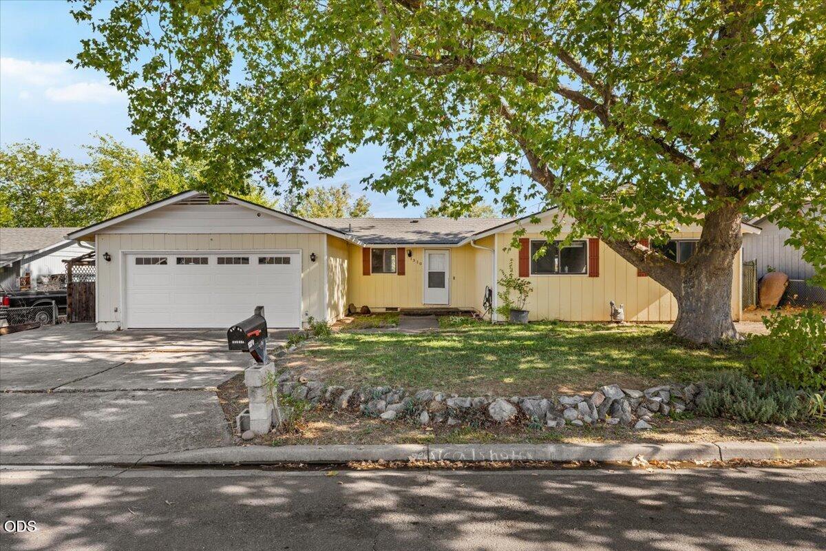 1310 Vista Drive — photo