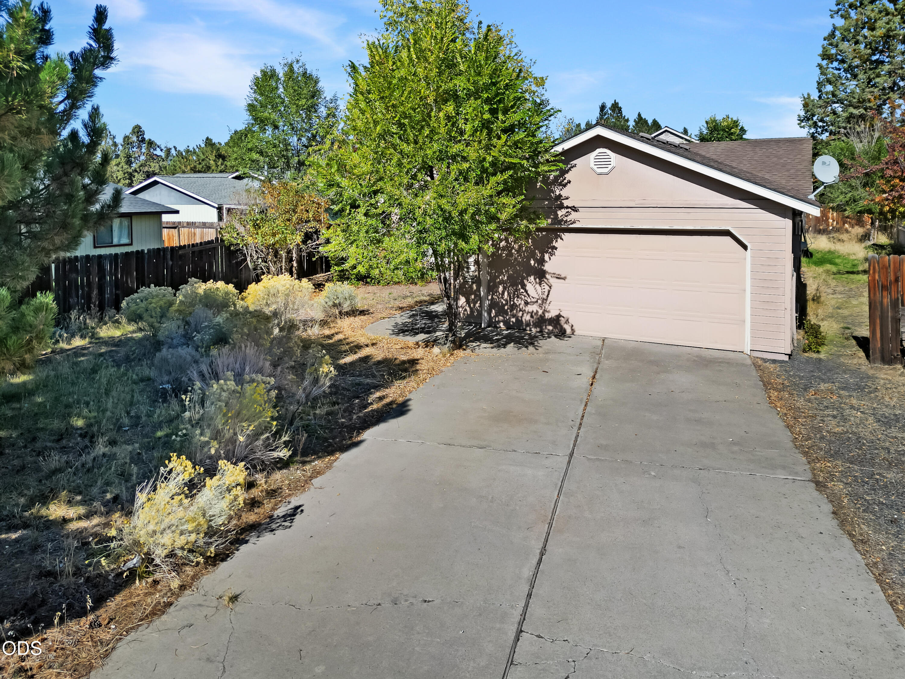 2052 NE Red Rock Lane — photo